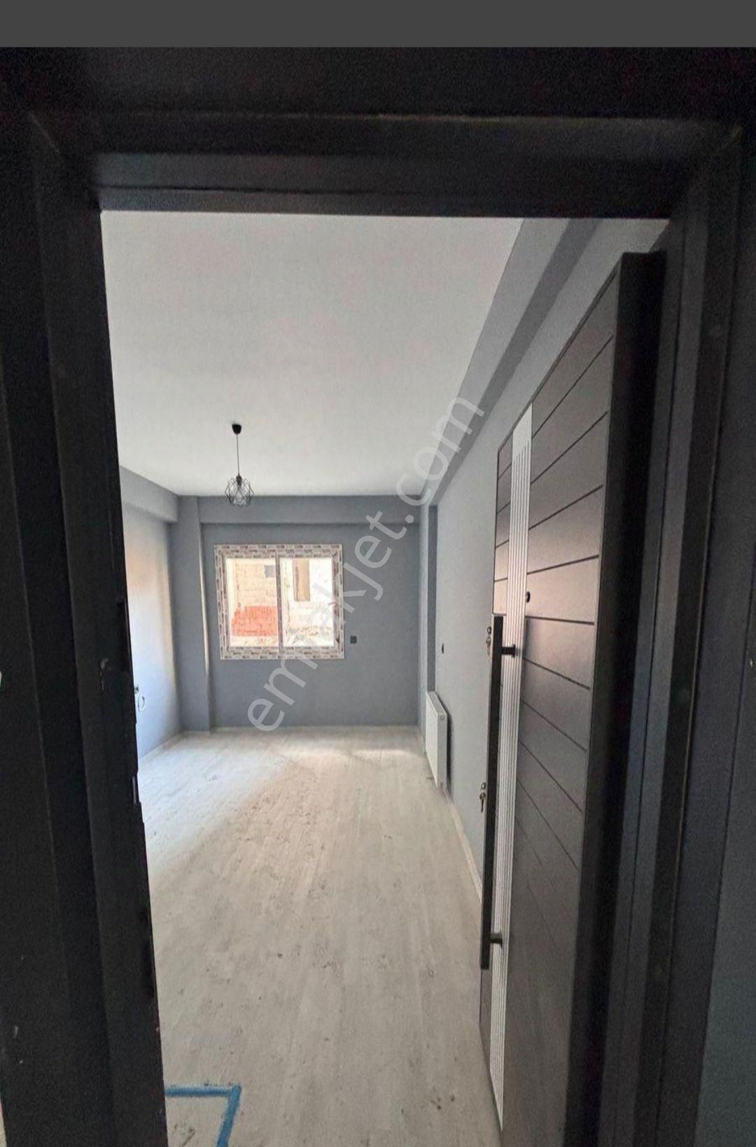Osmangazi Mahallesinde 1+1 İskanlı Oturuma Hazır Yatay Mimari Satılık Daire