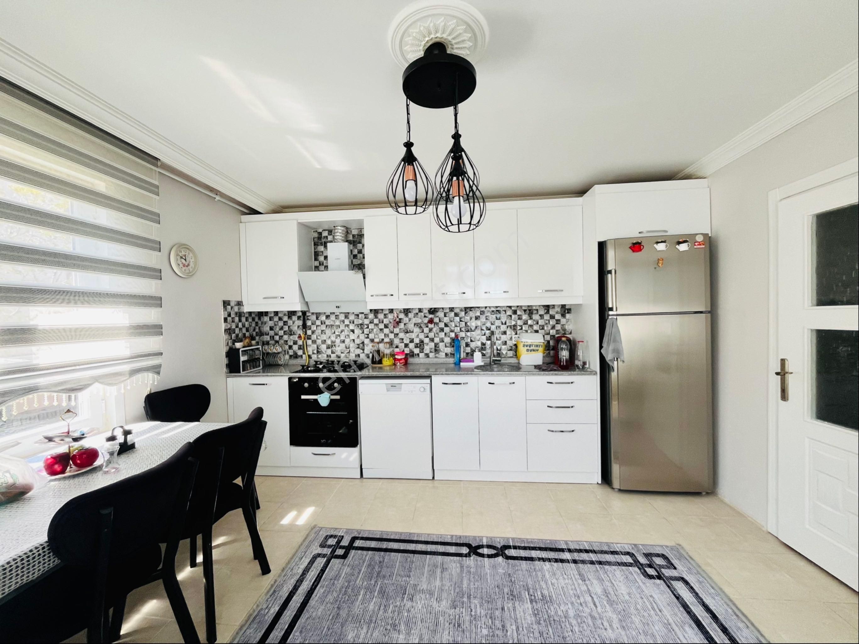 Silivri Yeni Mahalle'de Satılık İki Daire'li Müstakil Bina - Görsel 11