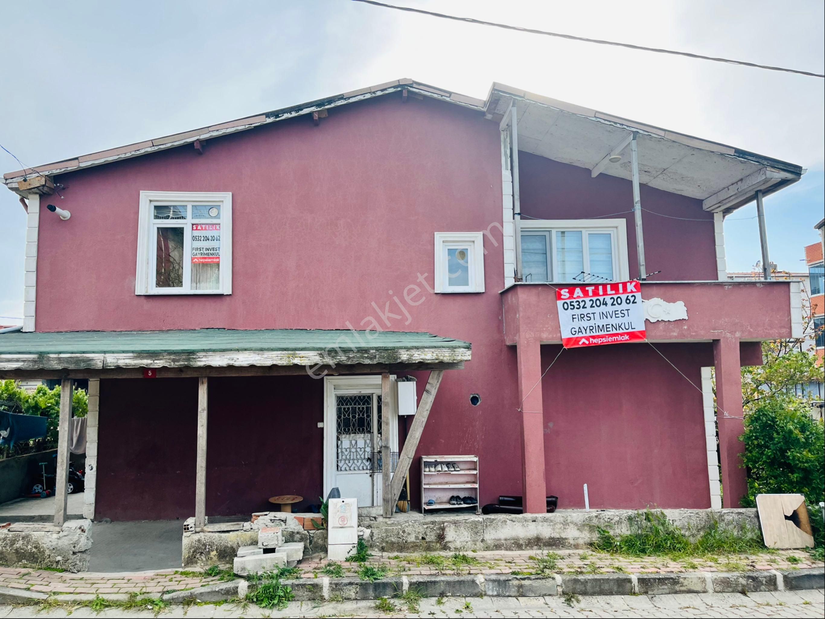 Silivri Yeni Mahalle'de Satılık İki Daire'li Müstakil Bina