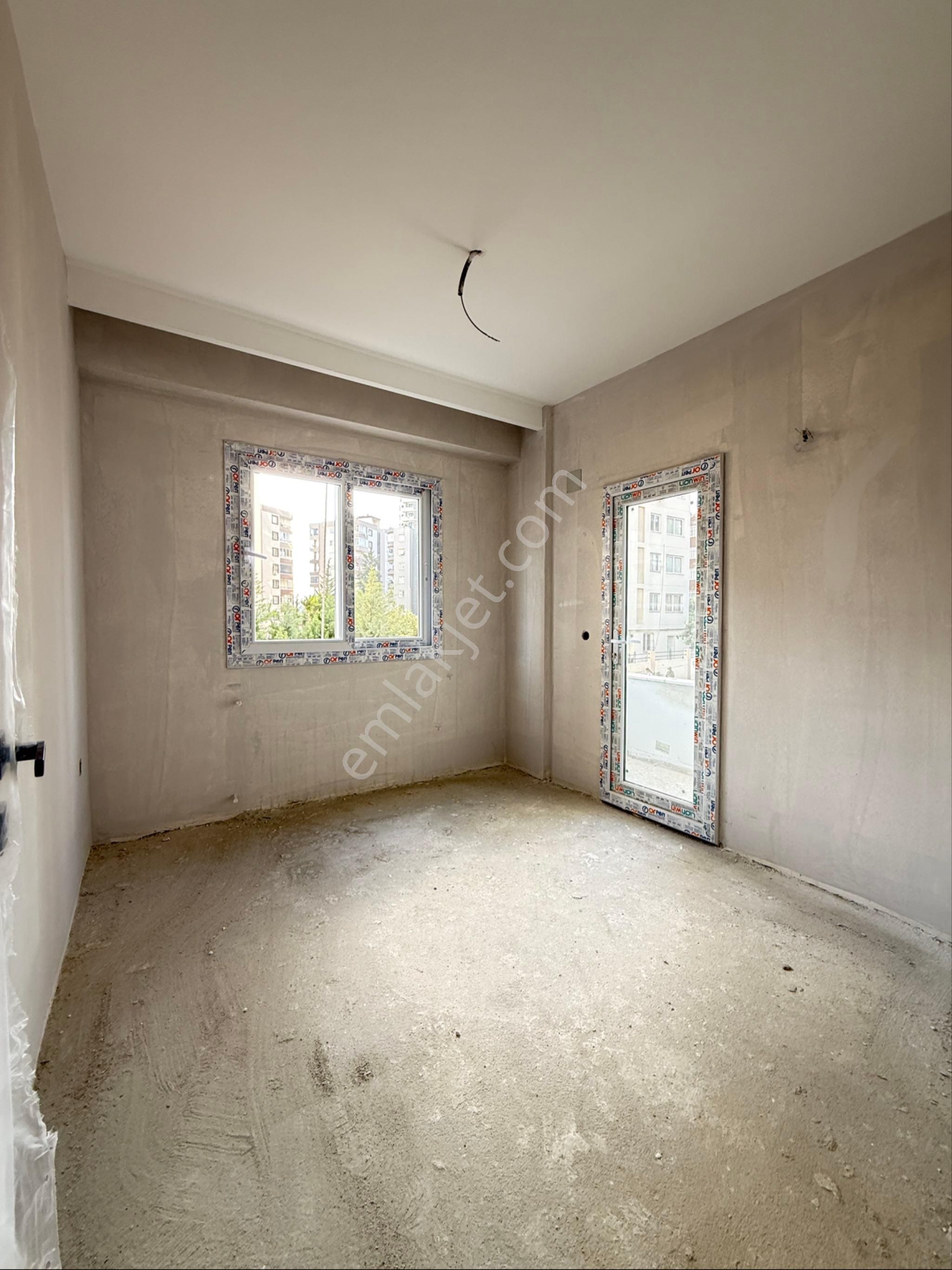 Huzurevleri Mahallesinde Sıfır 3+1 Kapalı Mutfak Çift Banyo Giyinme Odalı Direk Hasarsız !! - Görsel 10