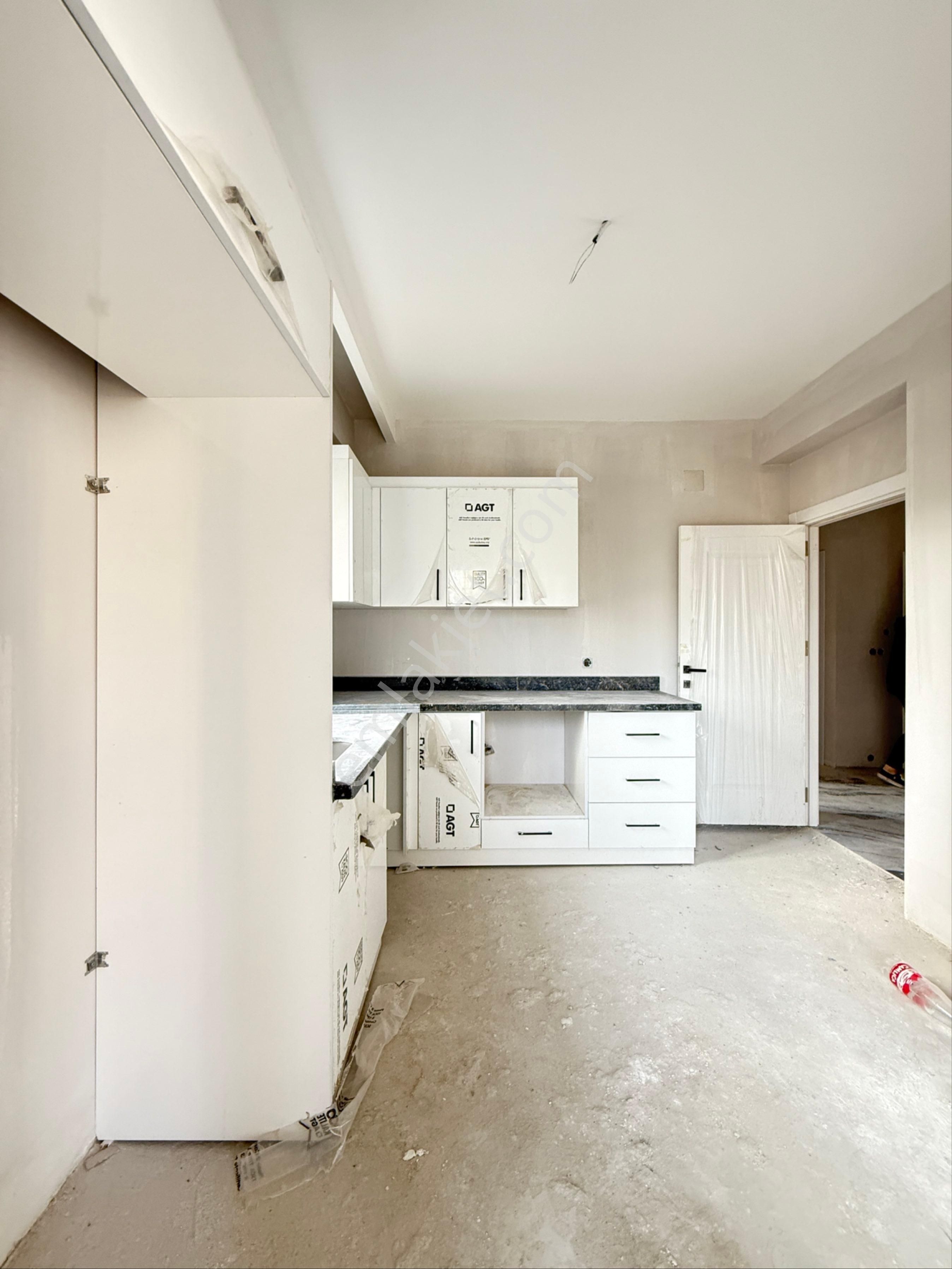 Huzurevleri Mahallesinde Sıfır 3+1 Kapalı Mutfak Çift Banyo Giyinme Odalı Direk Hasarsız !! - Görsel 15