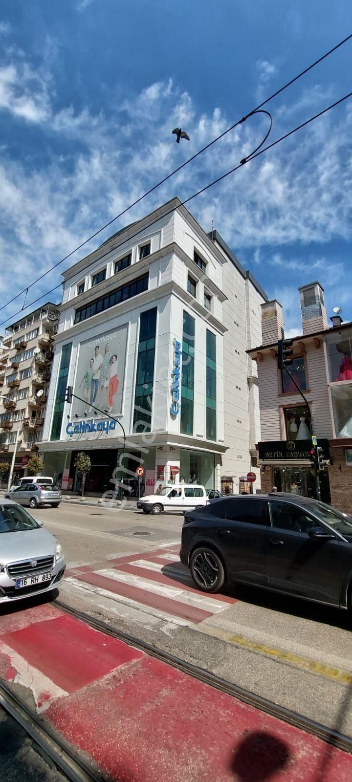 Altıparmakta Arakat Satılık Daire