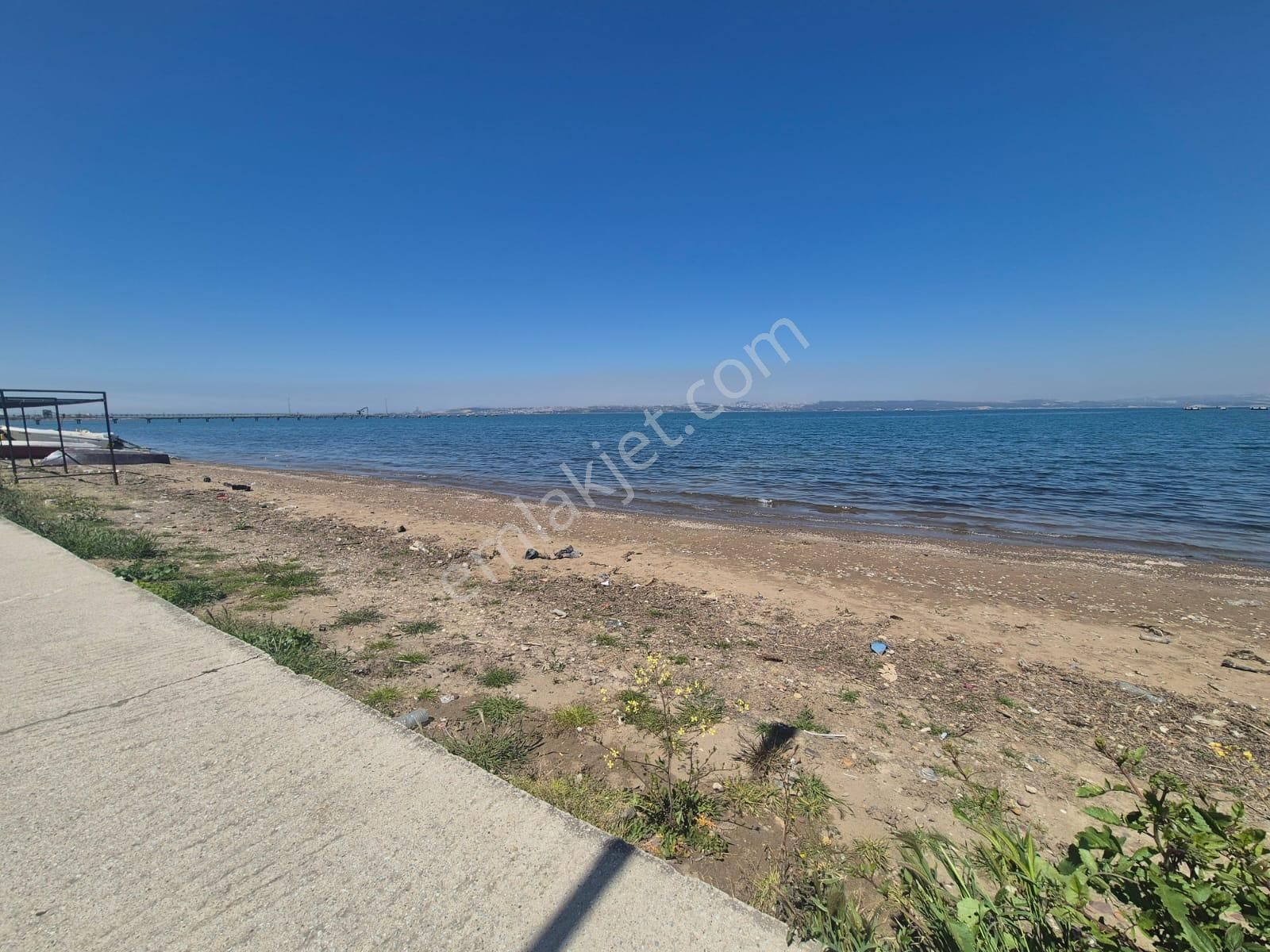 Yalova Taşköprü Zuhalkent'te Denize Sıfır 2+1 Eşyalı Kiralık - Görsel 13