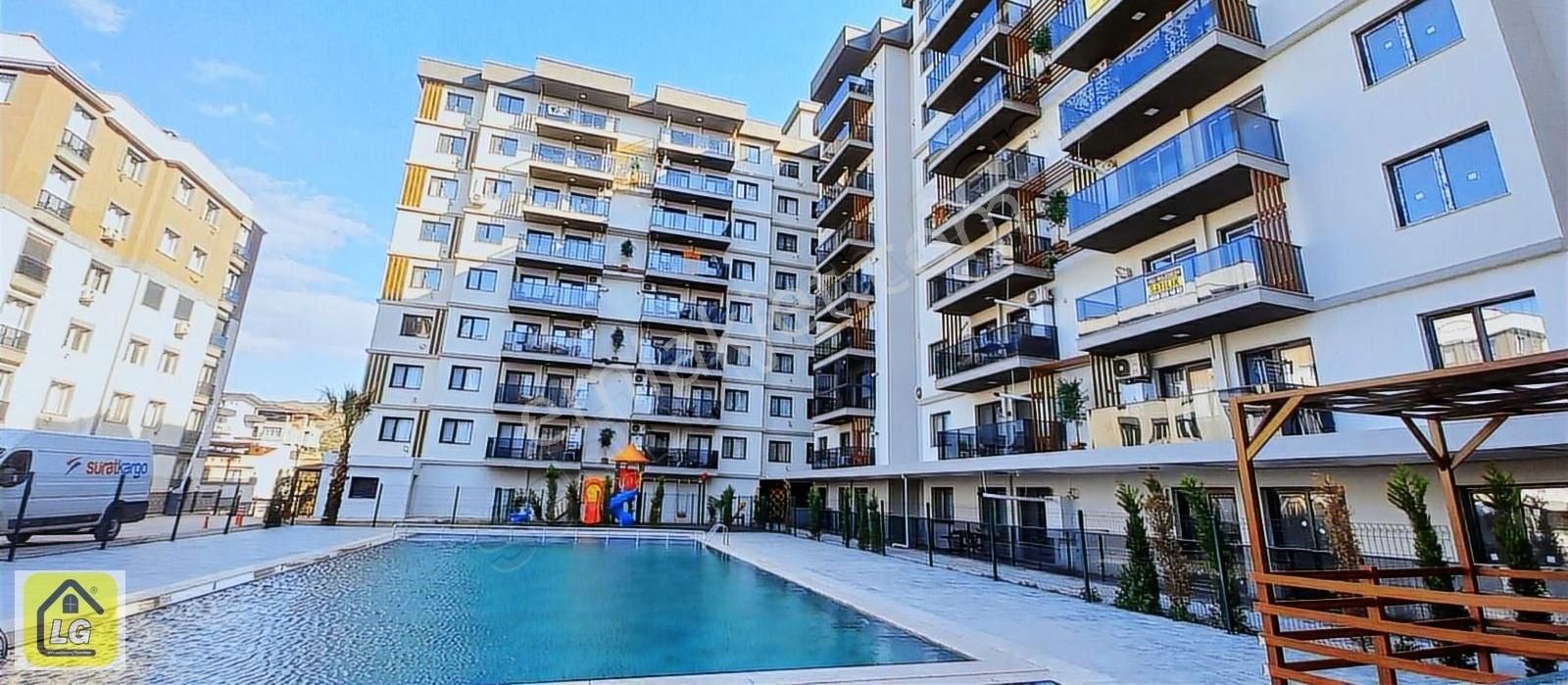 Menemen Gazi Mah.nort Cıty De 5. Kat Acil Satılık Daire