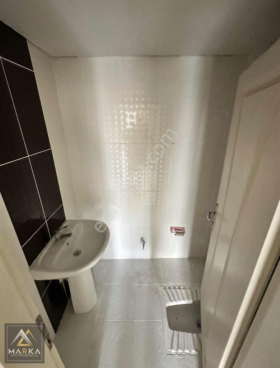 Marka'dan Yunusemre Mh. Park Hayat Hast.karşısı Güney Cephe 2+1