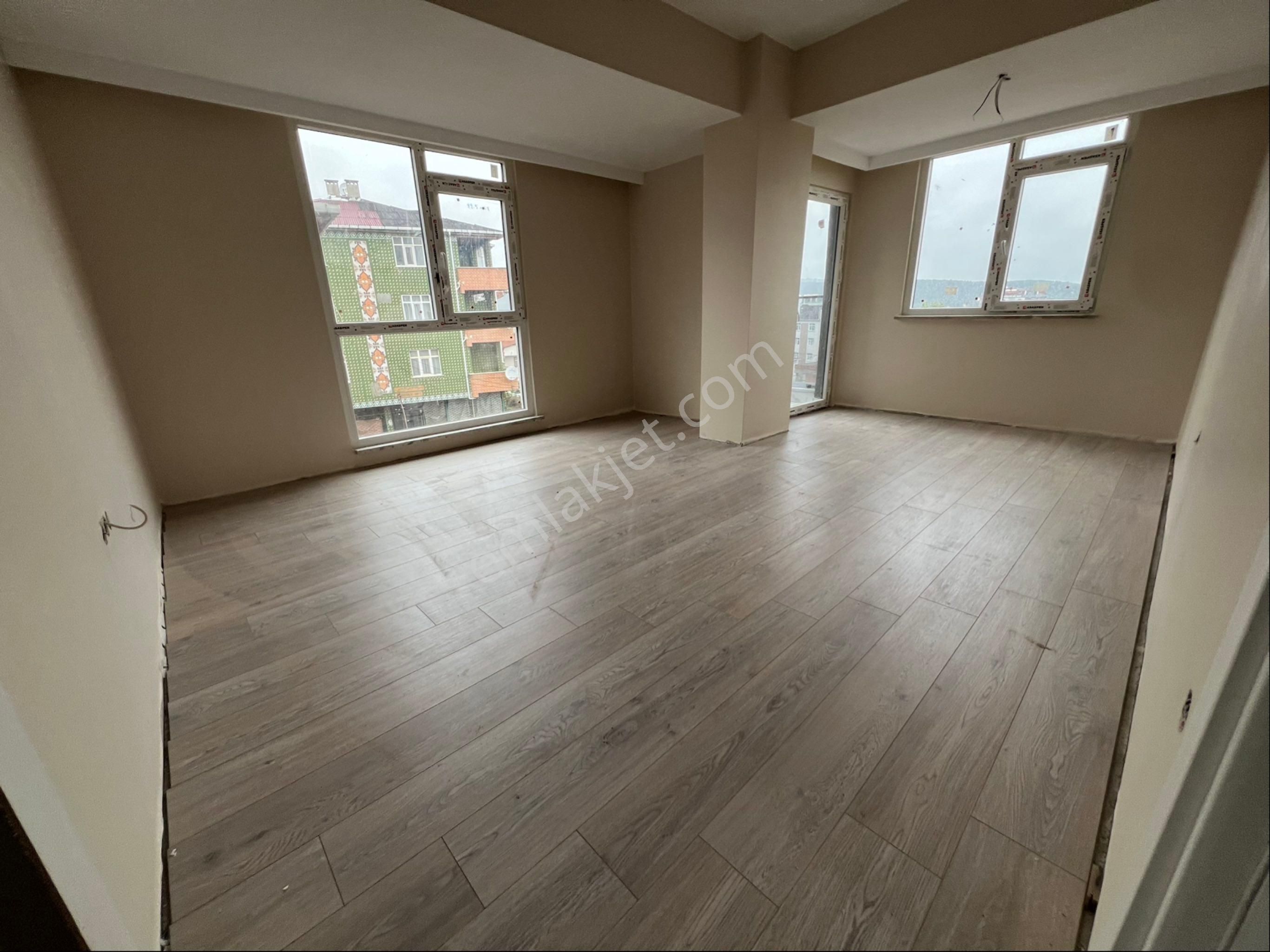 Tapu Masrafı Yok!. Hamidiye Mah. 85m2 2+1 Arakat Daire (e.banyo)