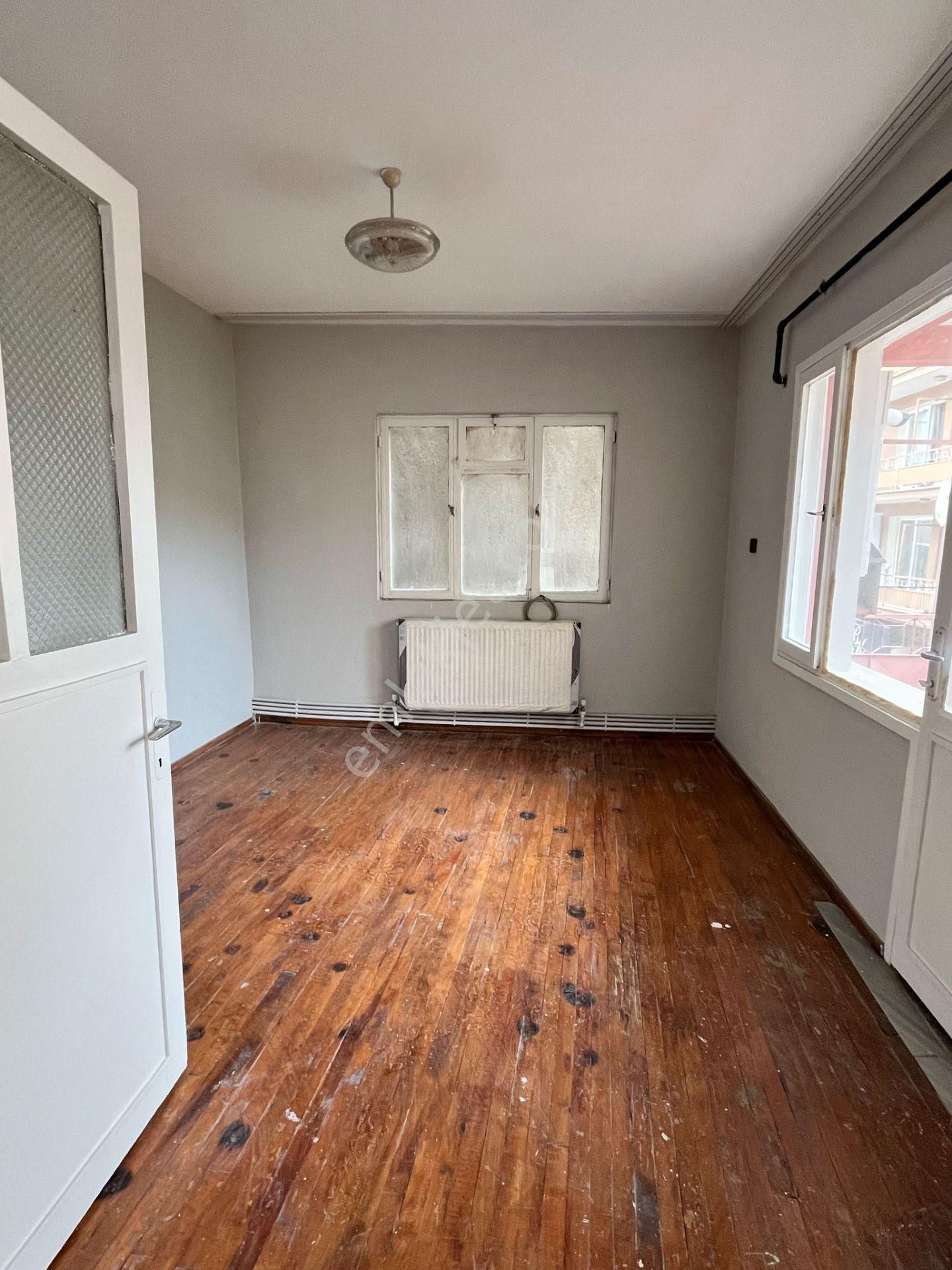Buca Yıkıkkemer Yakını Ufuk Mah.de 2+1 75 M2 D.gazlı Arakat Daire