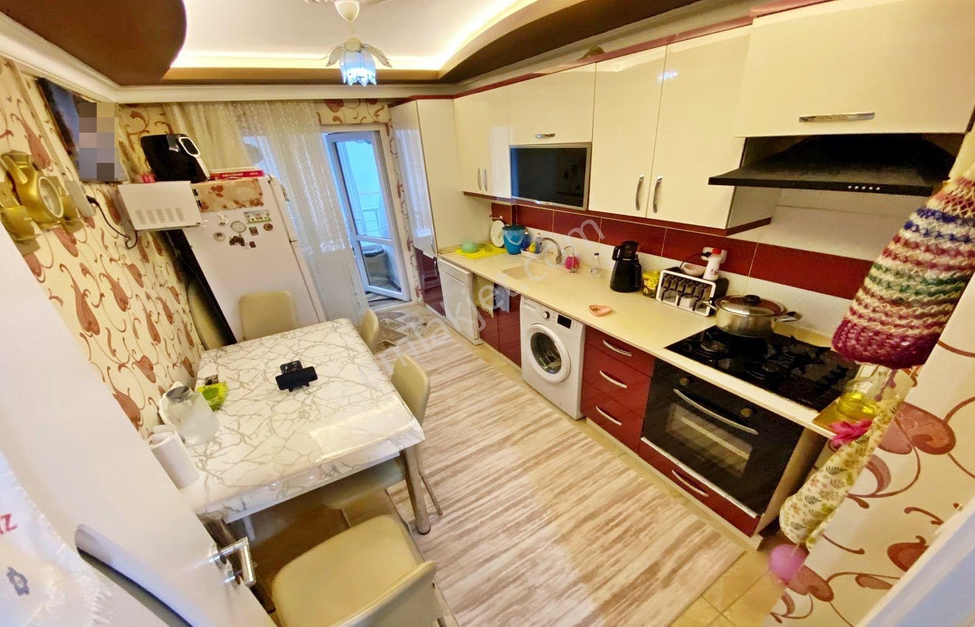 Keçiören Şehit Kubilay Mahallesi Kat Konumlu Asansörlü Yapılı 3+1 Daire