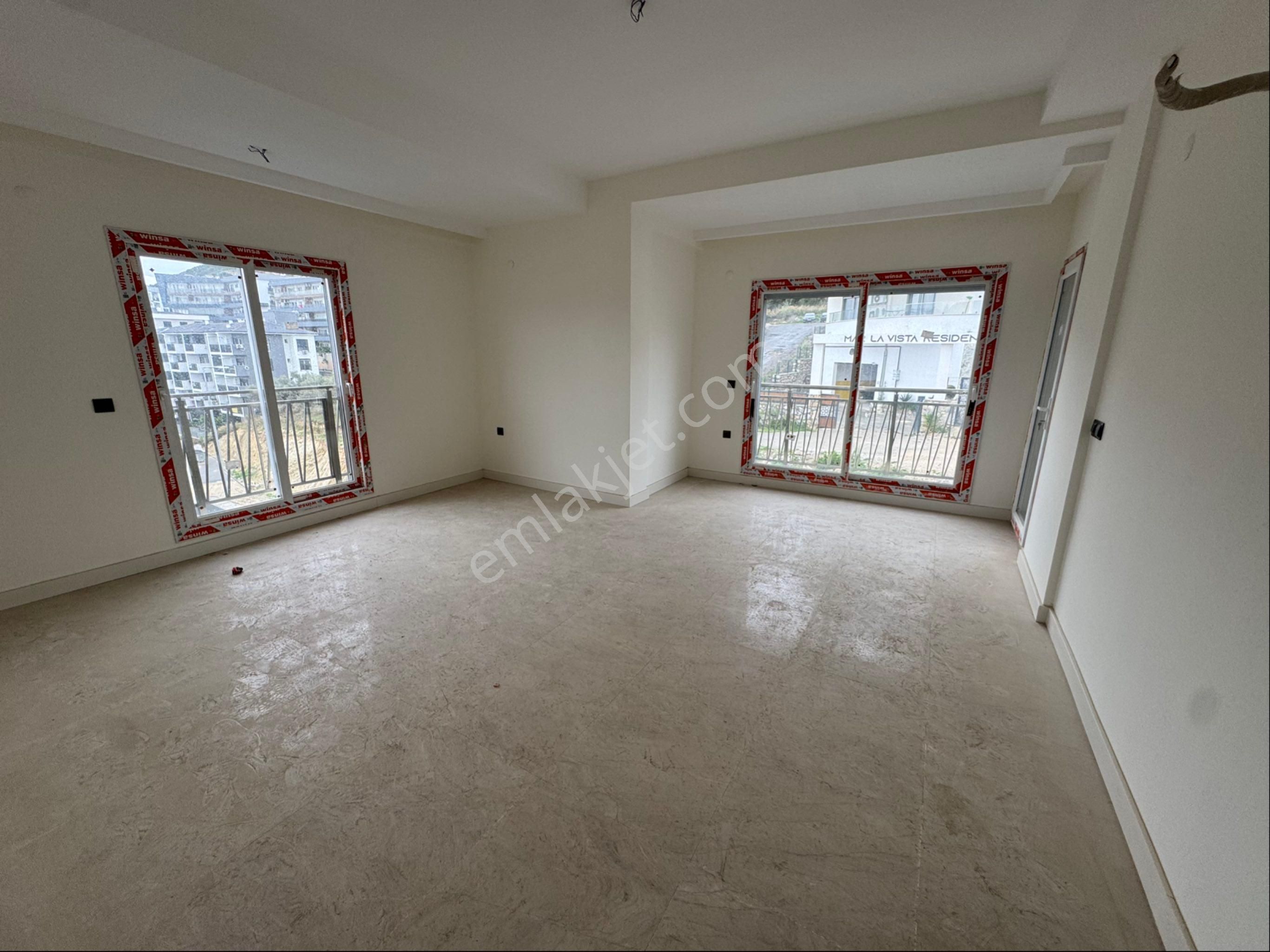 Kuşadasında Havuzlu Site İçerisinde 2+1 Geniş Kullanımlı Satılık Lüks Daire - Görsel 19