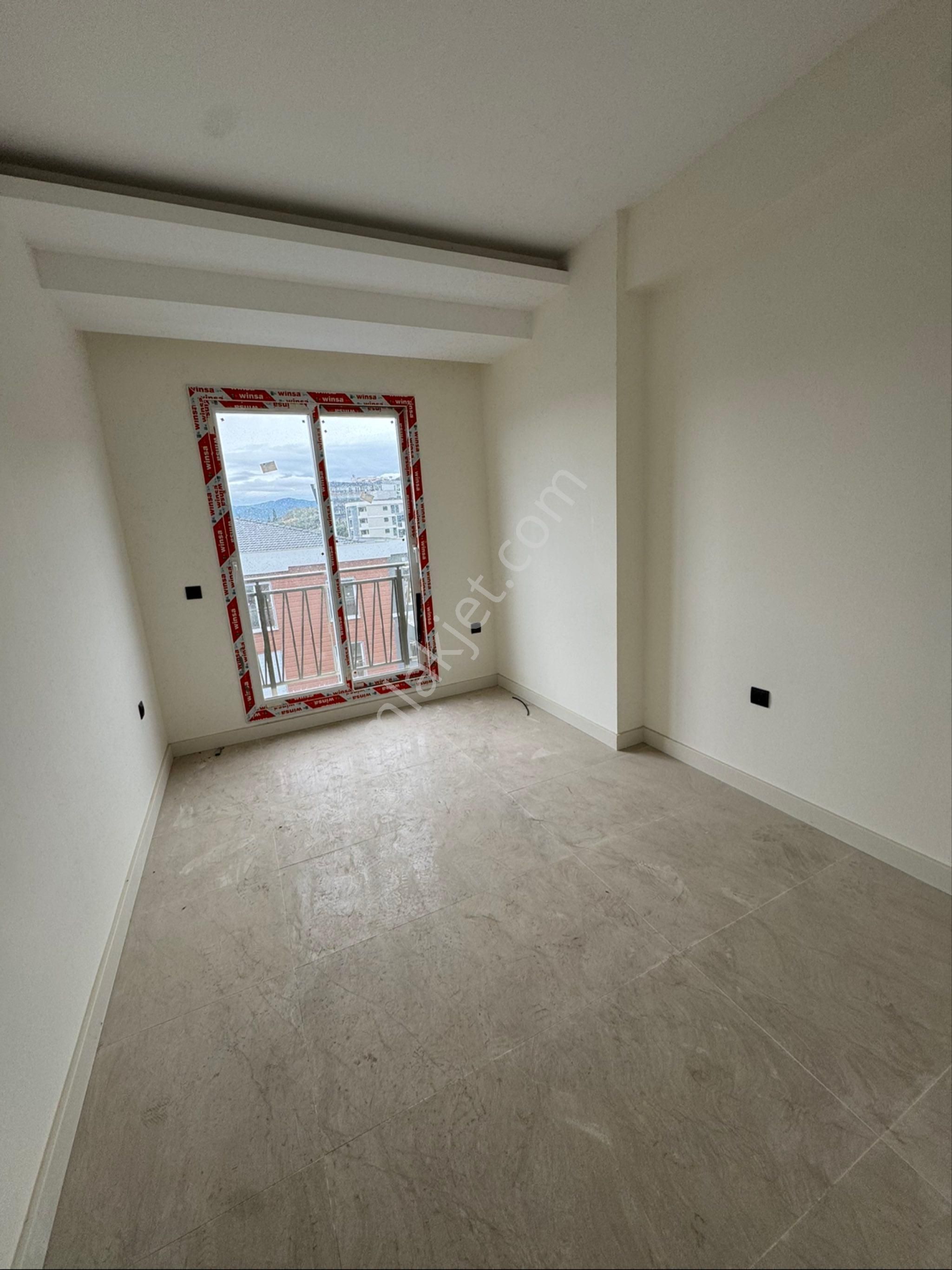 Kuşadasında Havuzlu Site İçerisinde 2+1 Geniş Kullanımlı Satılık Lüks Daire - Görsel 20