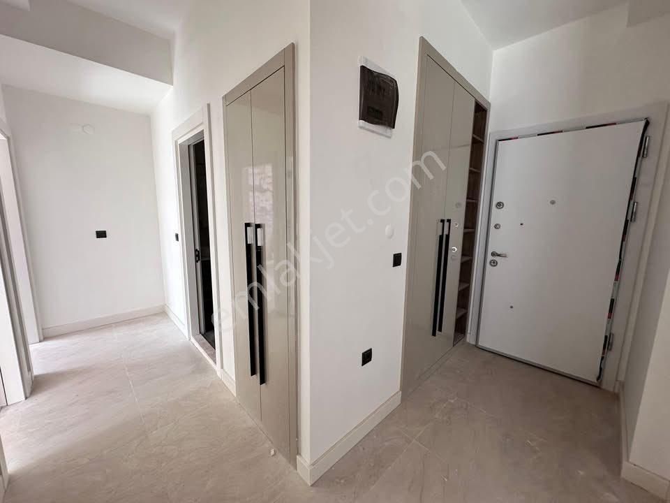 Kuşadasında Havuzlu Site İçerisinde 2+1 Geniş Kullanımlı Satılık Lüks Daire - Görsel 5