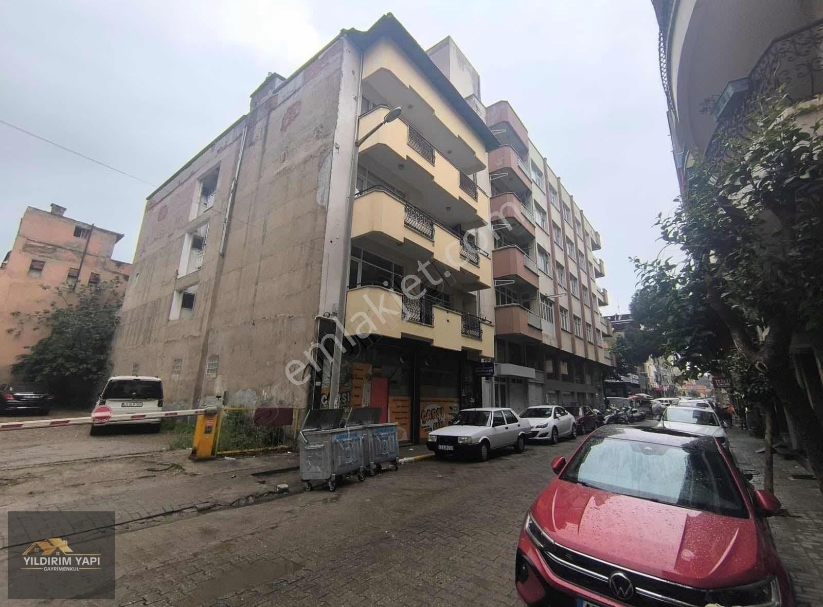 Çarşı Merkezinde Satılık Daire