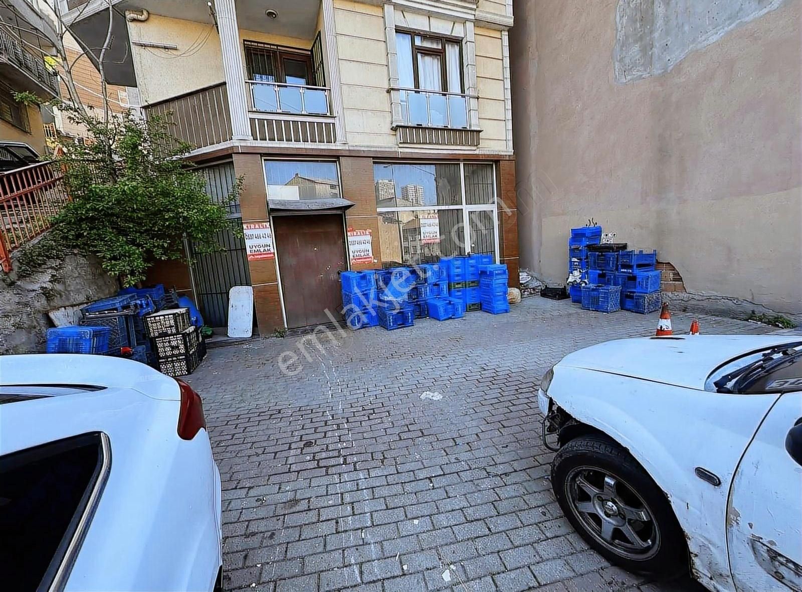 Uygun Emlaktan 120m2 Kiralık Düz Giriş Yüksek Tavanlı Dükkan