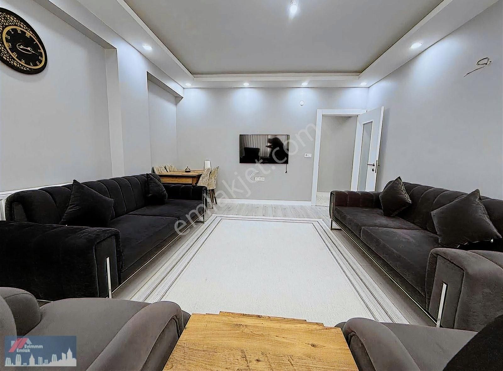 Ümraniye Elmalıkent 2+1 Site Özellikli Bina,da Otoparklı Satılık