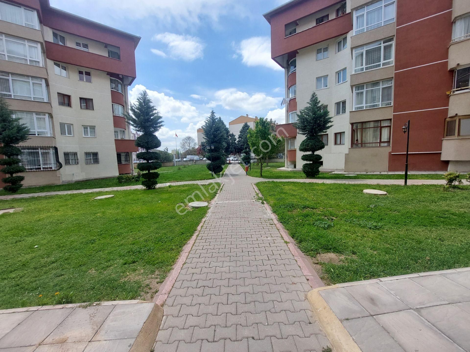 Eryaman Güzelkent Mah Metromall Yakın Satılık 2,kat 3+1 Daire