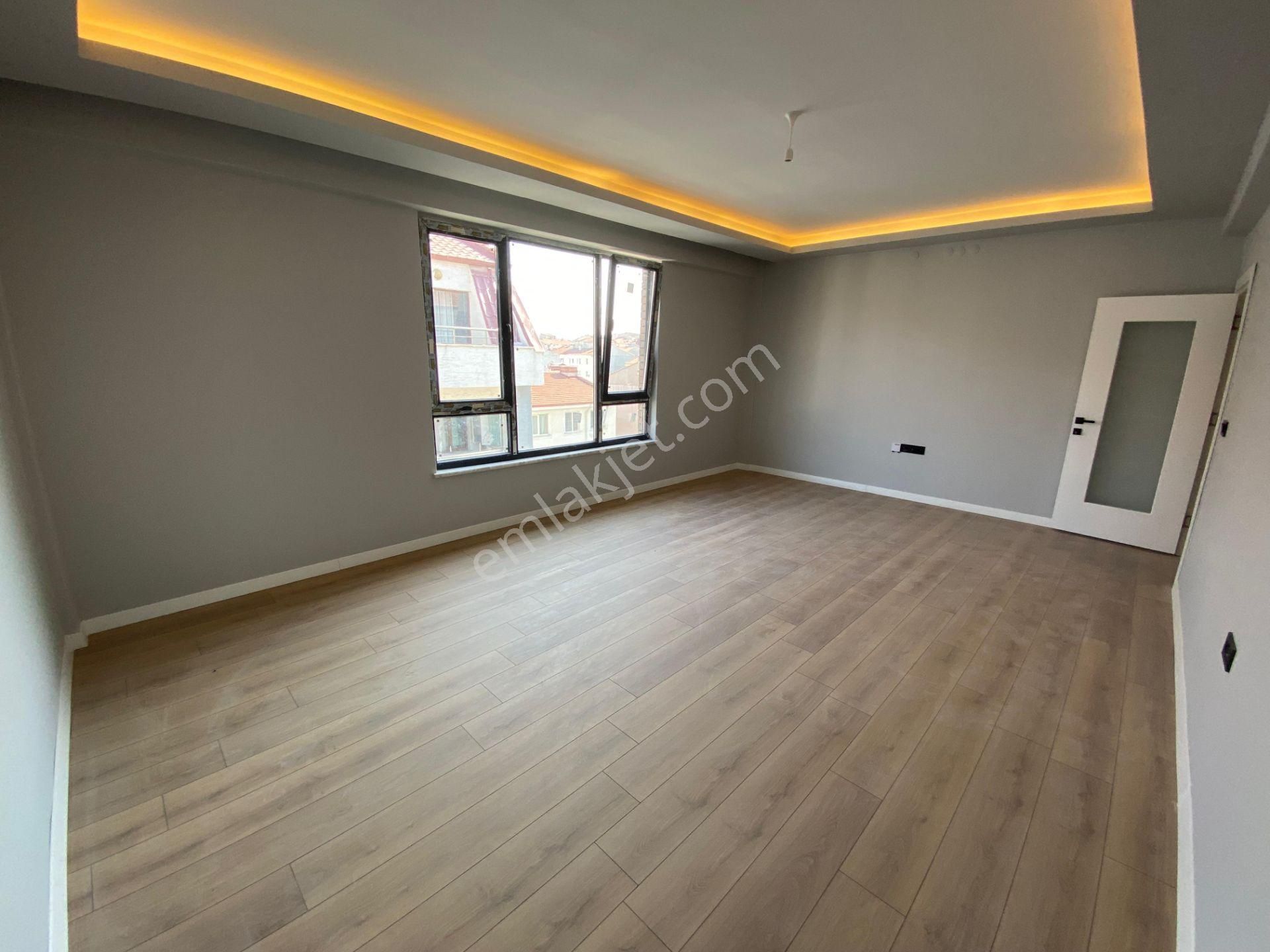 Çamlıca'nın En Gözde Lokasyonunda İskanlı Özel Garajlı 3+1 Daire Oa-85