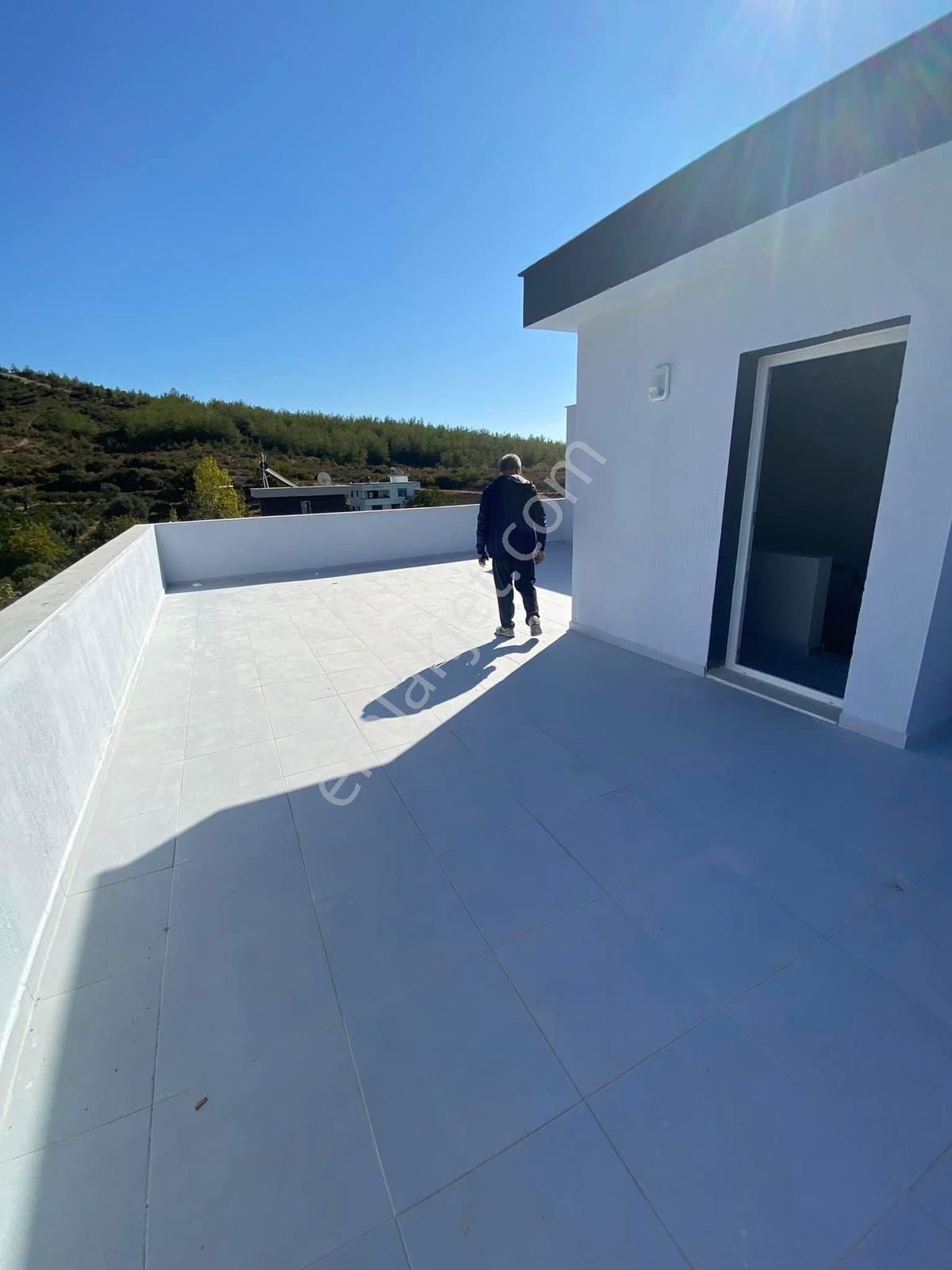 Seferihisar Ürkmez De Sönmez Yapı Dan Satılık 3+1 Geniş Ferah Villa Denize Yürüme Mesafesinde - Görsel 10