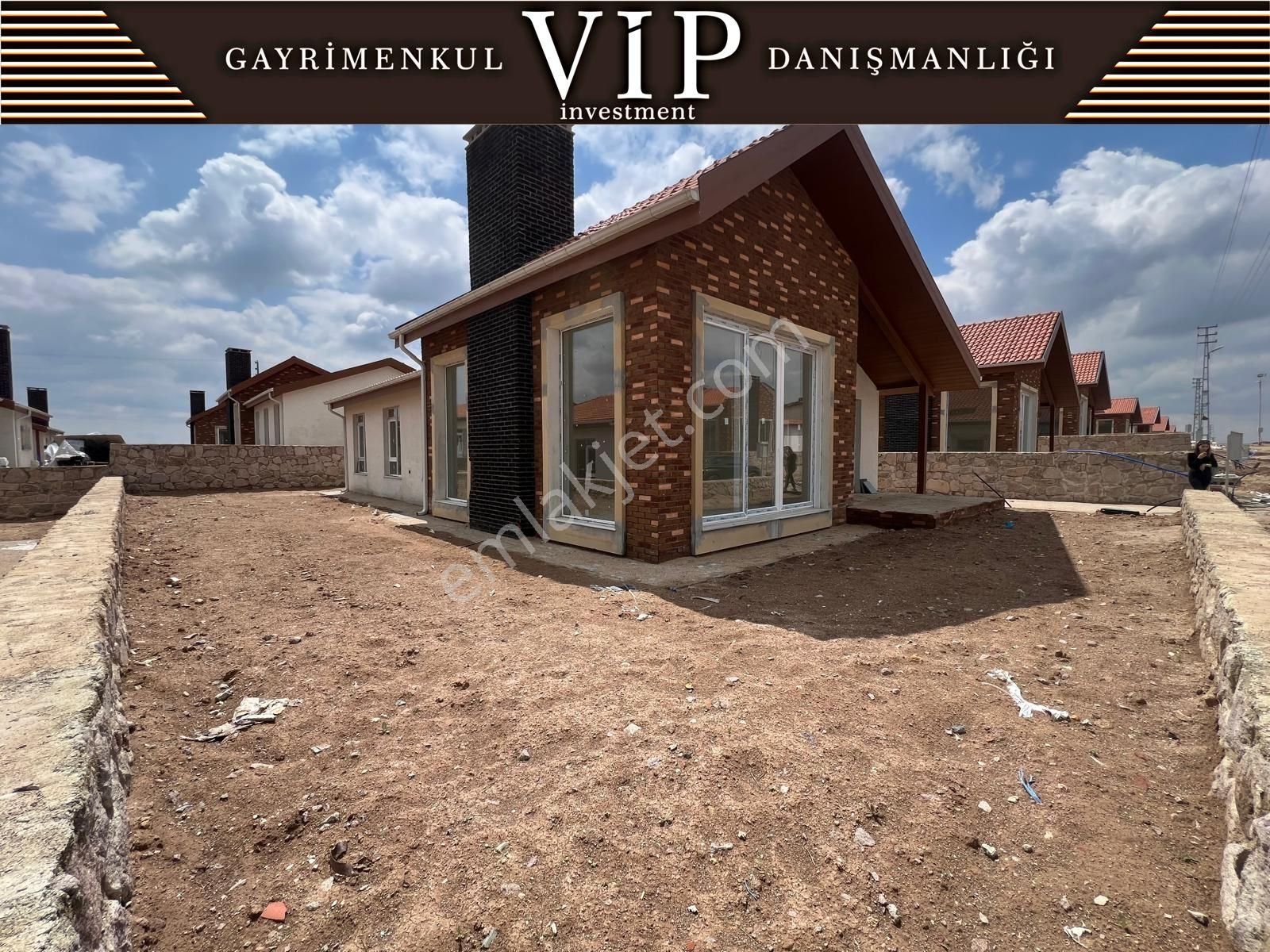 Temelli Gazide Hayat Villalarında Satılık Natamam 3+1 Villa