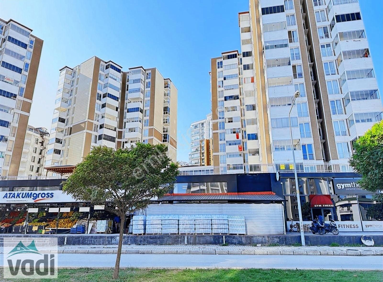 Vadi'den Bulvara Cephe Site İçinde Fırsat 1+1 Fiyatına 2+1 Daire