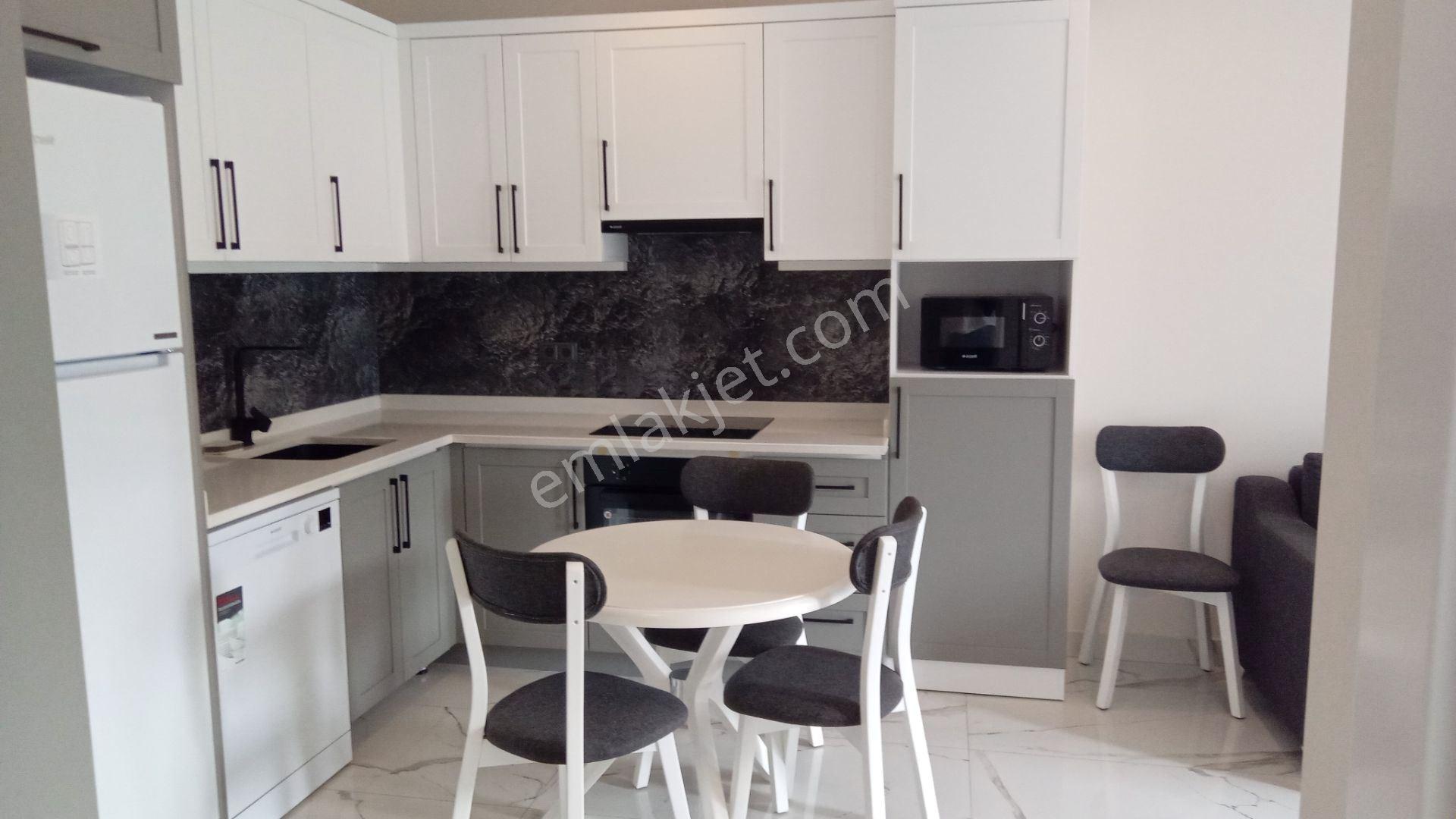 Satılık Modern Vega Style Sitesinde, Eşyalı Denize Sadece 50 Mt. Mesafede Yeni 1+1 Daire - Görsel 7