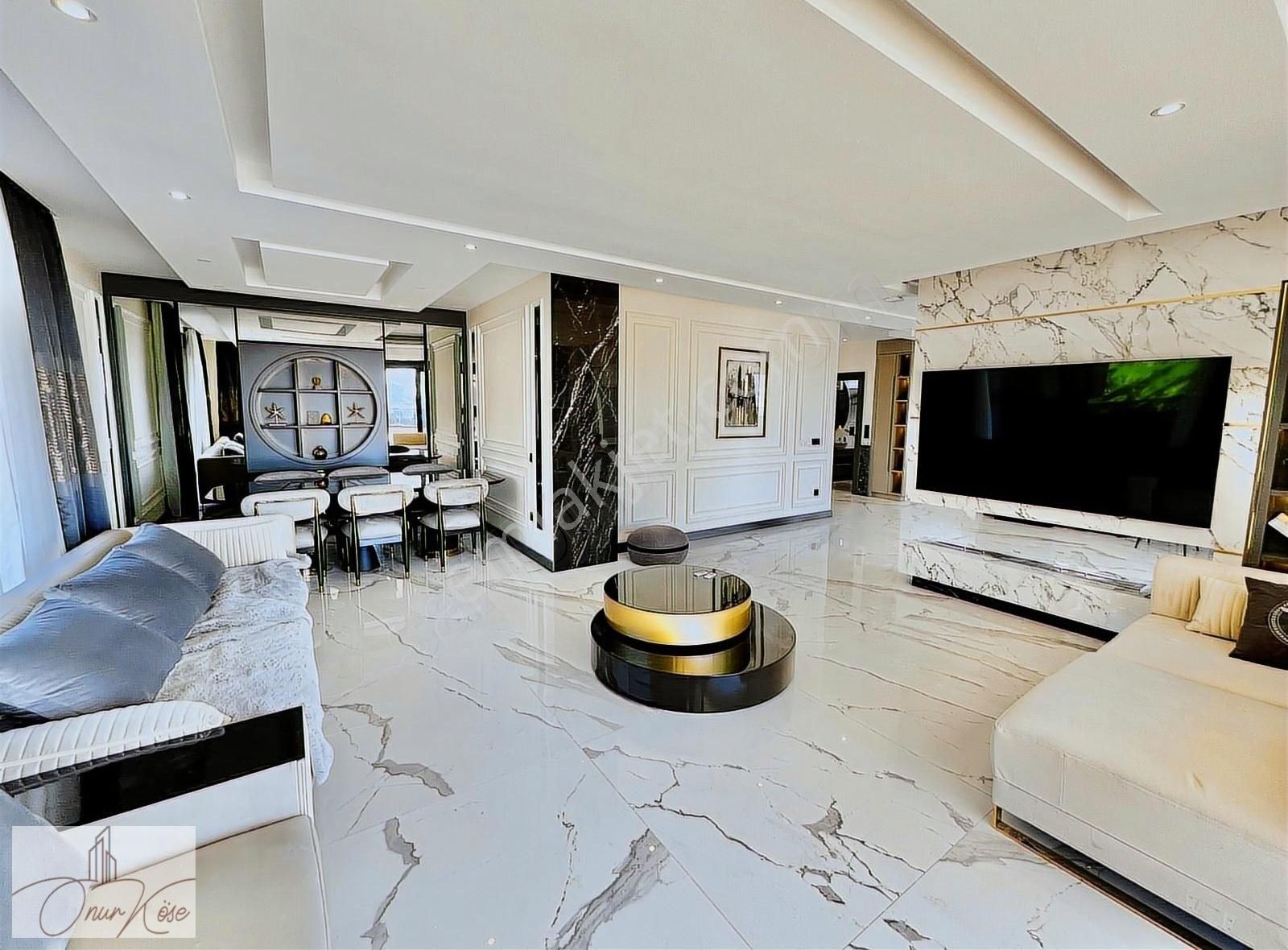 Alanya Kargıcakta Lüks Deniz Manzaralı 4+2 Triblex Villa - Görsel 29