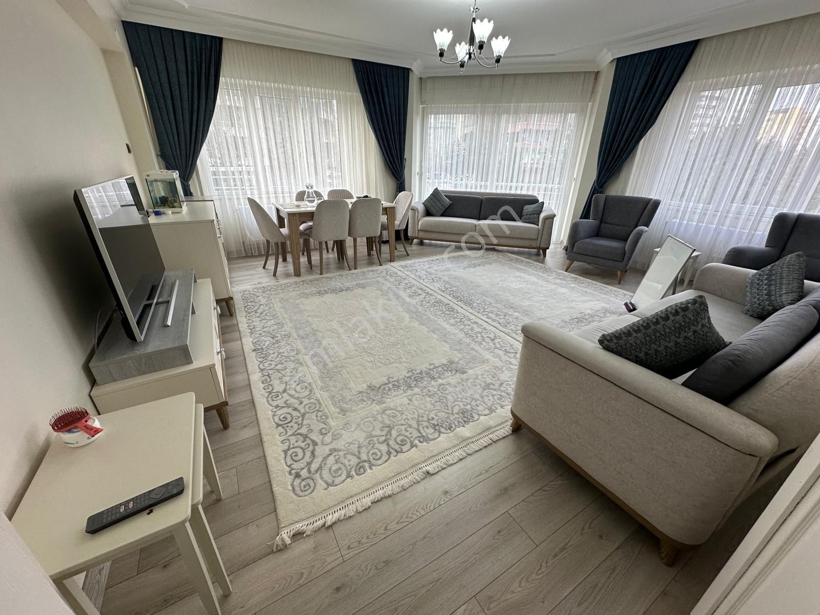 Üç Cepheli Köşebaşı Satılık İkinci Kat