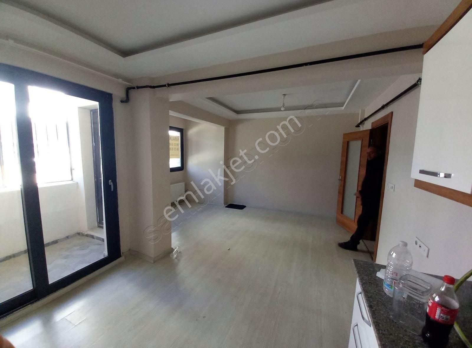 Dede Emlak'tan Kiralık 1+1 Daire