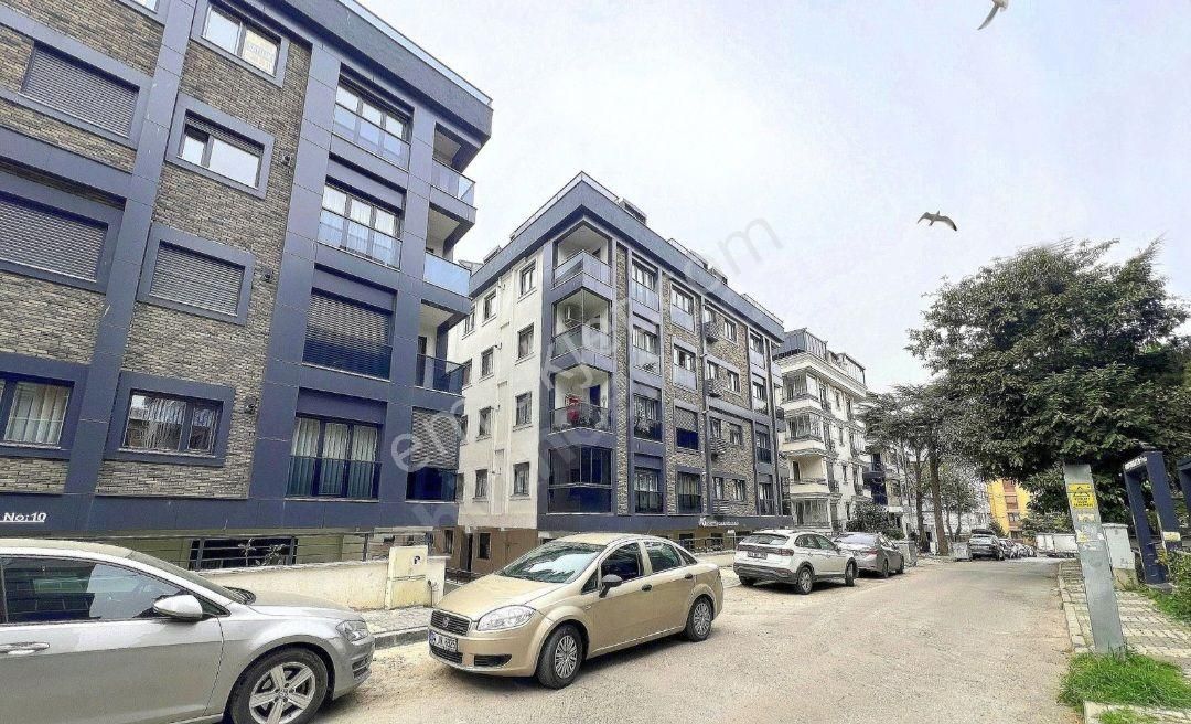 Çamlıkta, Yeni Binada, Full Yapılı 2+1, Sahile Yürüme Mesafesi
