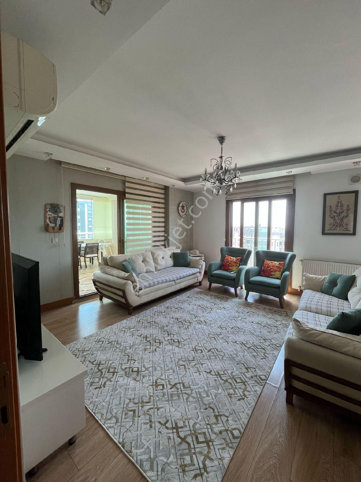 Redstone Fast Gayrimenkulden Çok Geniş Satılık 4+1