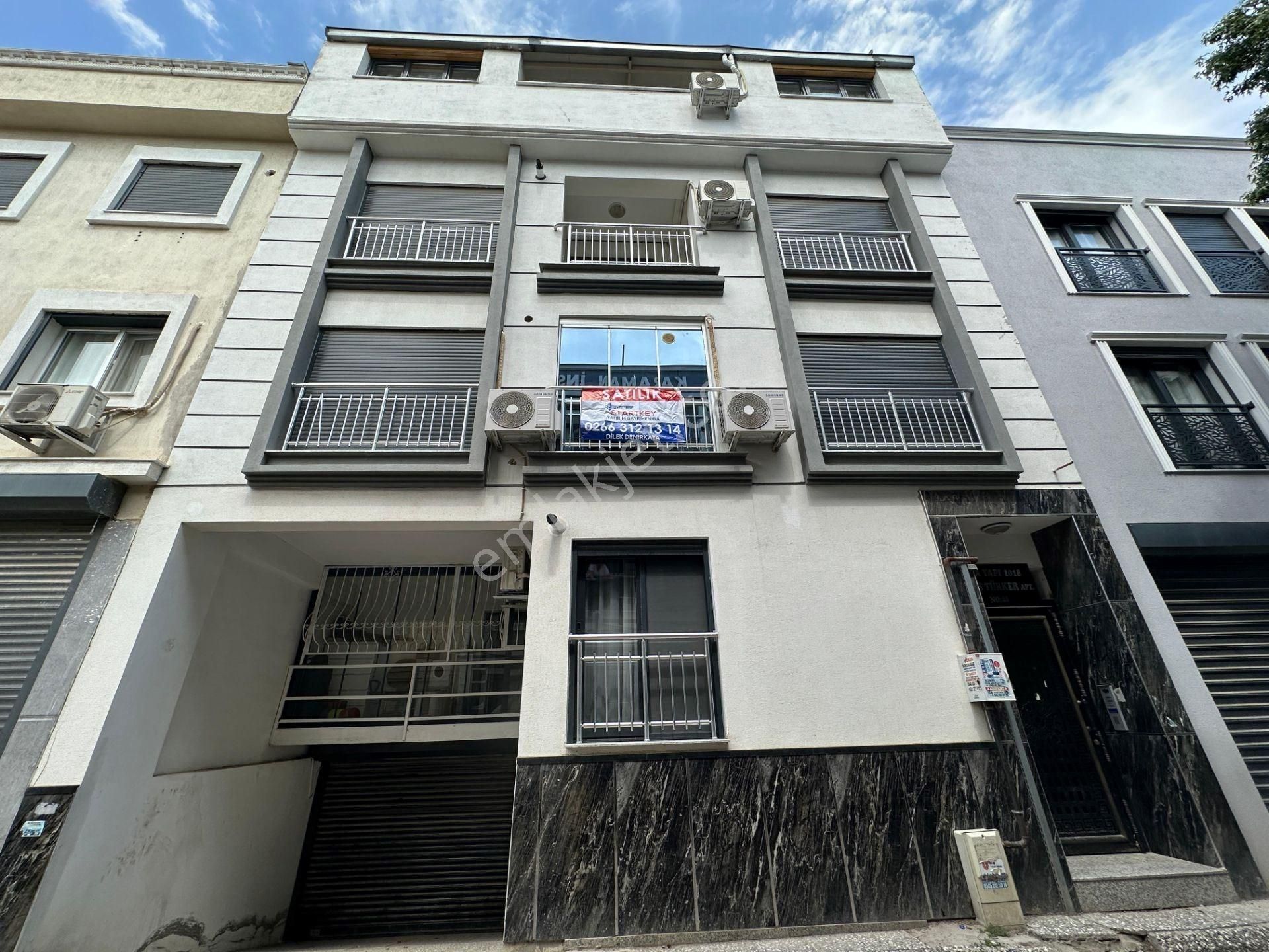 Çiğli Yeni Mahalle'de Eşyalı Yeni Bina 2+1 Satılık Daire