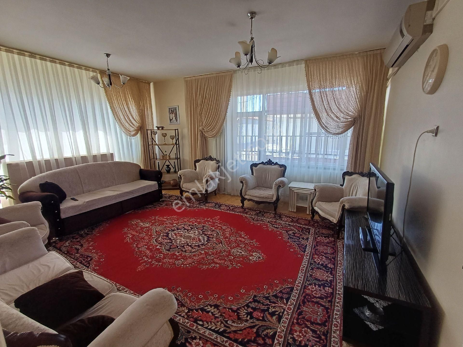 Satılık 3+1 Kurtismail Paşa 3.sok ( Kütüphane Sokağı ) Diyarbakır