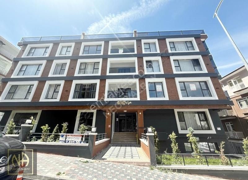 Necip Albay'dan Dikmen'de Şehir Manzaralı 3+1 Dublex Sıfır Daire