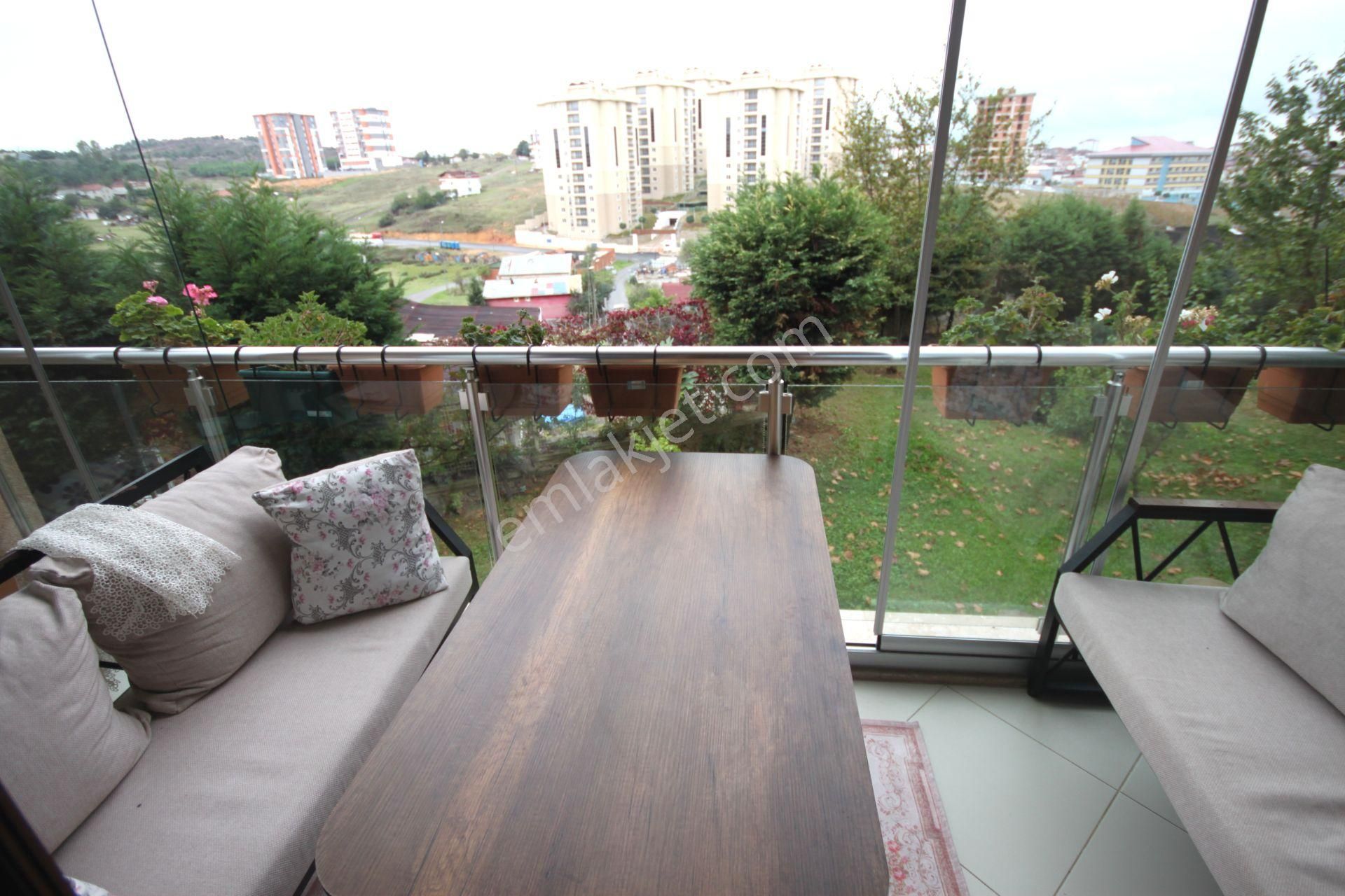 Tuzla Emlak Konutları Manzaralı 1. Kısım 3+1 Kiralık Daire