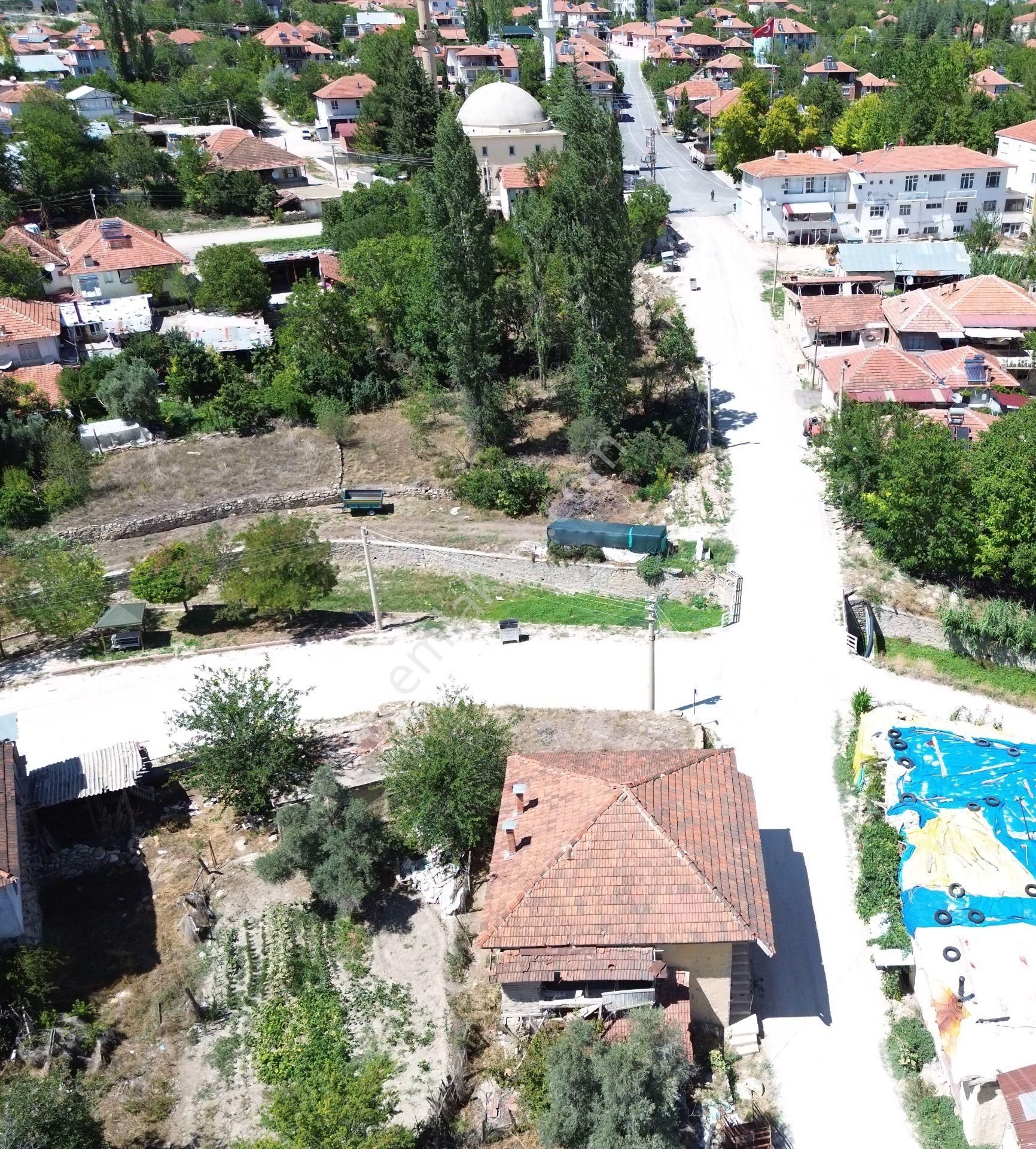 Korkuteli Yeltende Satılık Köyiçinde 475 M2 Arsası Ve Toplam 160 M2 Ev 2 Katlı - Görsel 14