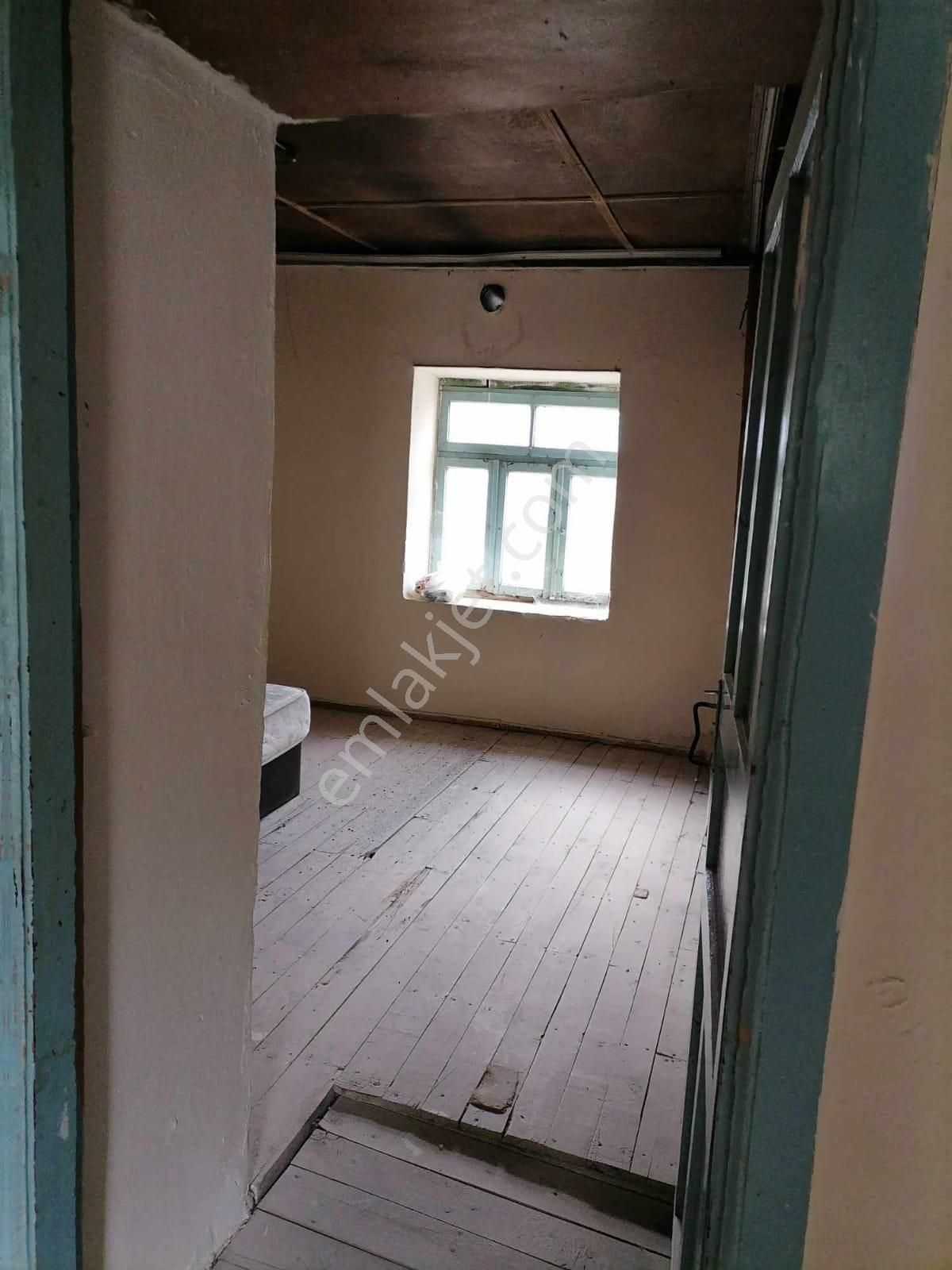 Korkuteli Yeltende Satılık Köyiçinde 475 M2 Arsası Ve Toplam 160 M2 Ev 2 Katlı - Görsel 8