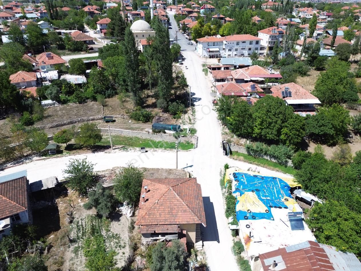 Korkuteli Yeltende Satılık Köyiçinde 475 M2 Arsası Ve Toplam 160 M2 Ev 2 Katlı - Görsel 6