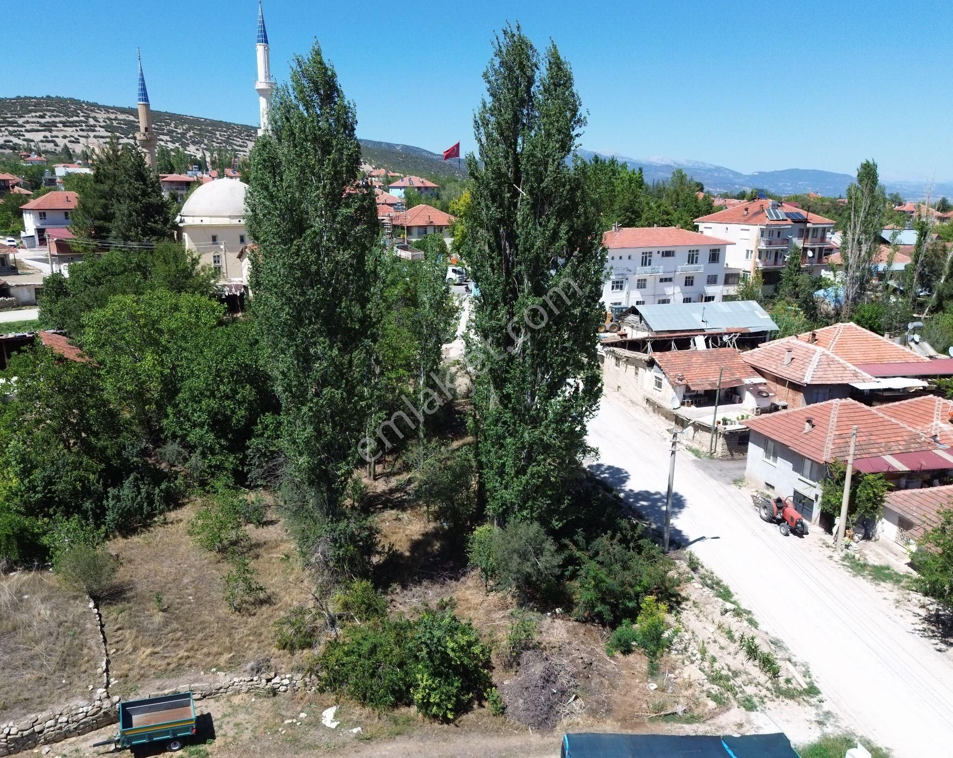 Korkuteli Yeltende Satılık Köyiçinde 475 M2 Arsası Ve Toplam 160 M2 Ev 2 Katlı - Görsel 13