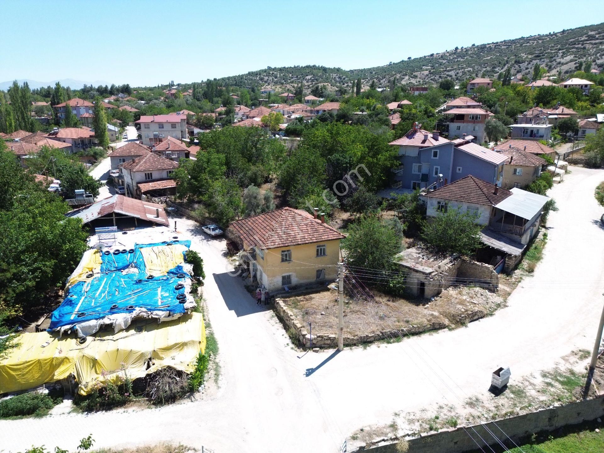 Korkuteli Yeltende Satılık Köyiçinde 475 M2 Arsası Ve Toplam 160 M2 Ev 2 Katlı - Görsel 17