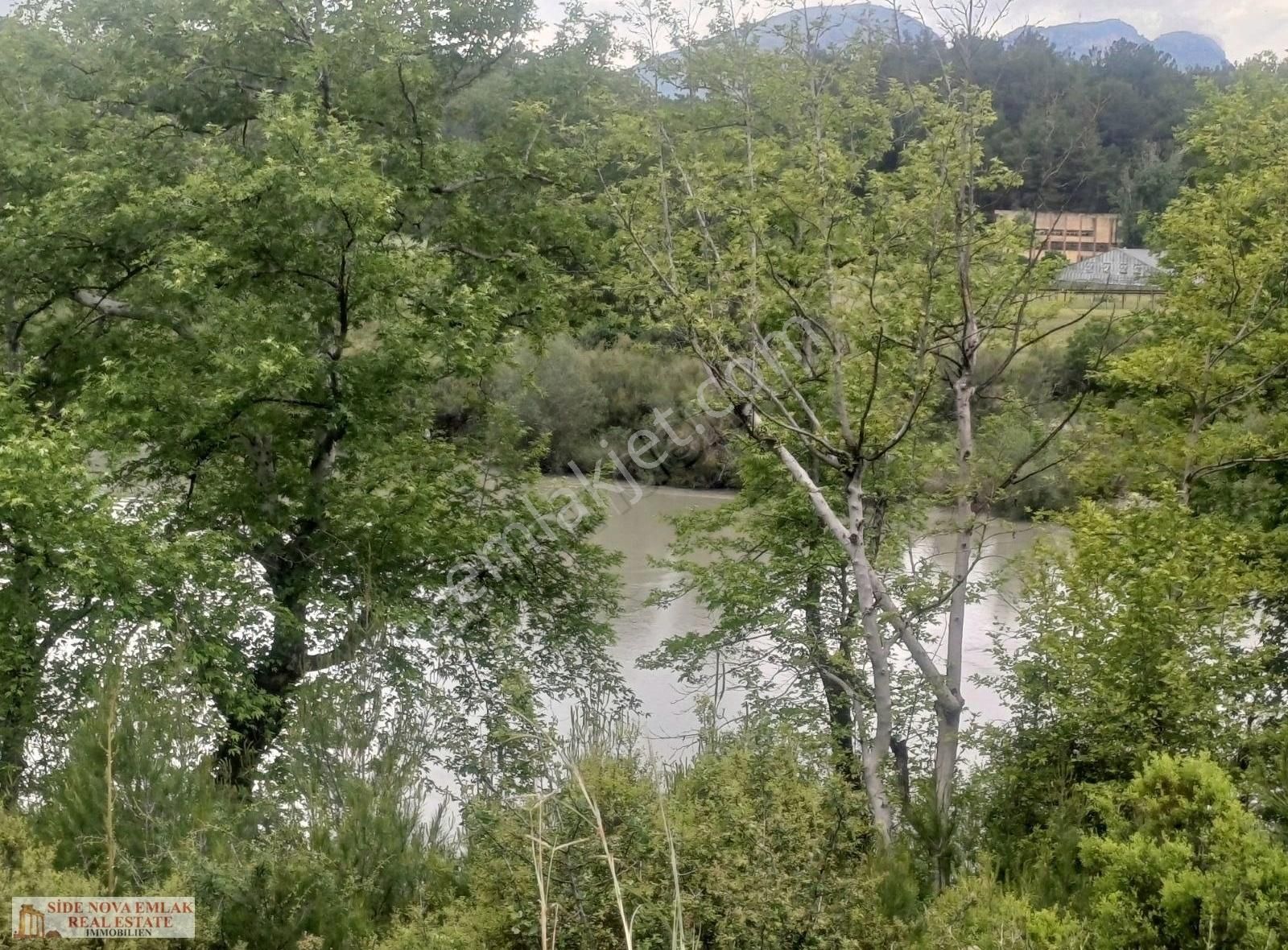 Manavgat Beşkonakta Irmak Manzaralı 789 M2 Tek Tapu Tarla