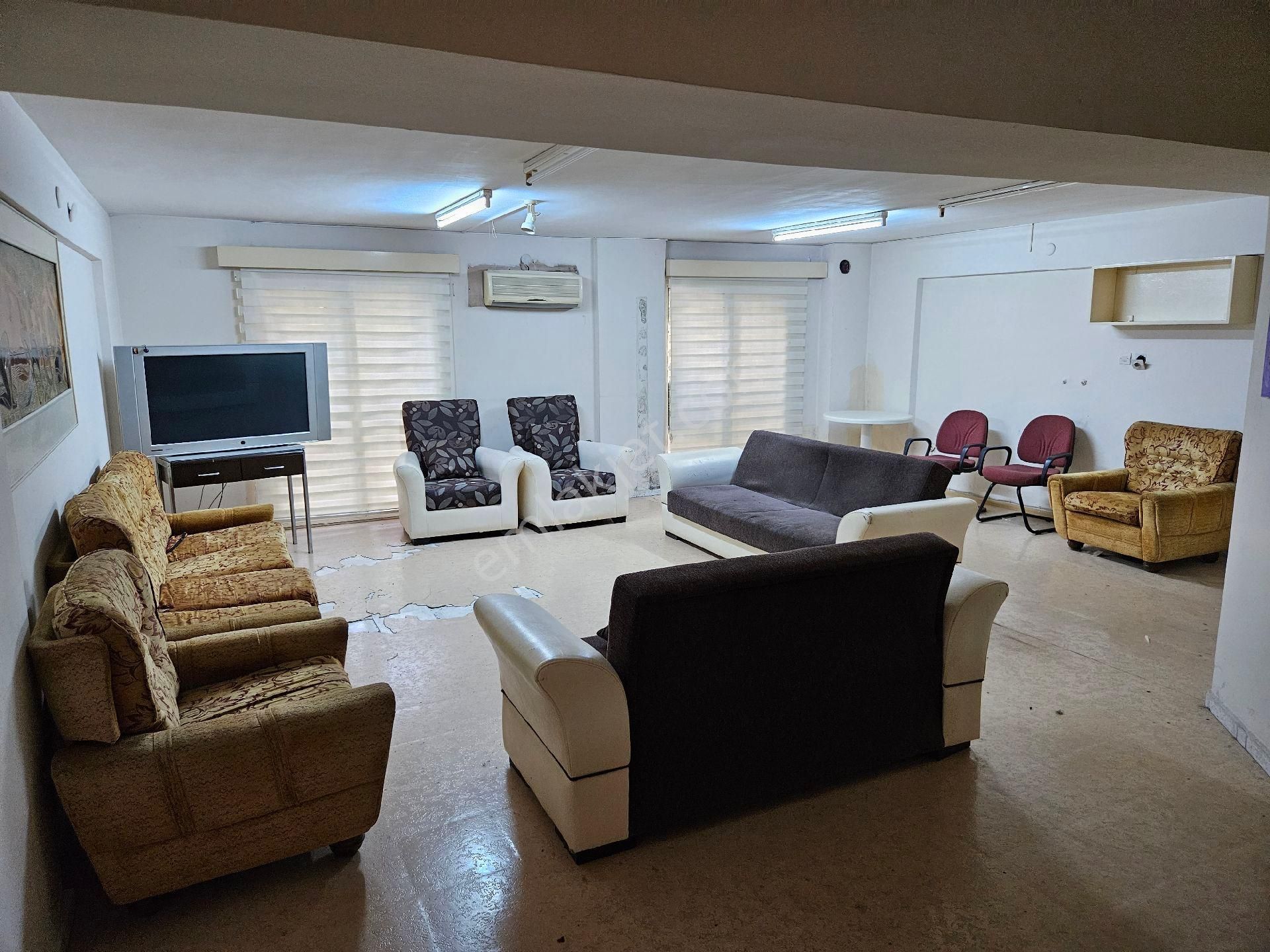 Alsancak Pazar Sokağı Yakını 60m2 Eşyalı Ya Da Boş