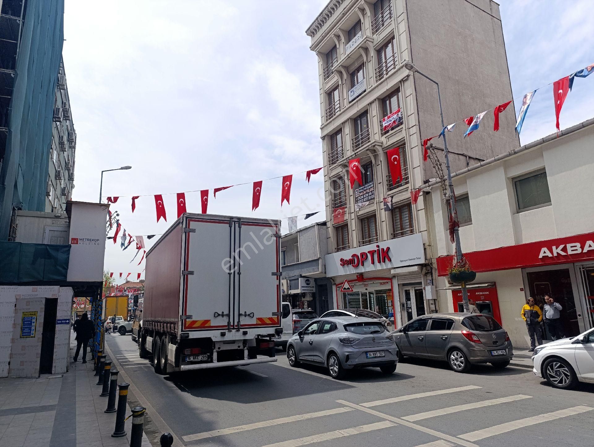 Molla Team'den B.paşa Bankalar Cd.80 M2 Kiralık Ofis