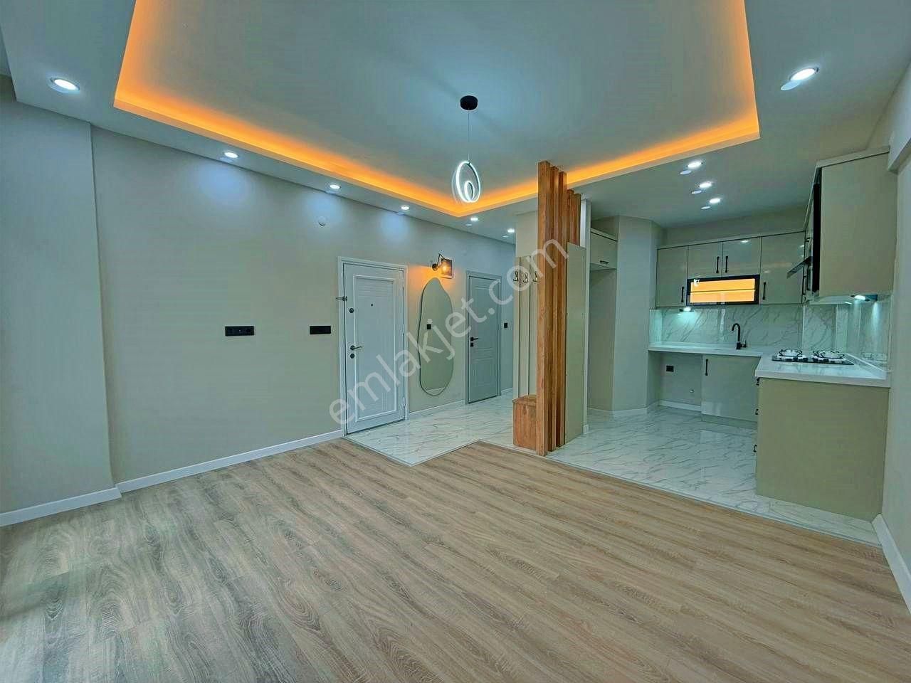 Uytundan Akçayda Çay Manzaralı Yenilenmiş 2+1 Satılık Daire