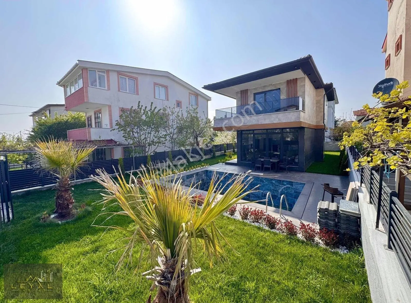꧁▇leyalgrup▇꧂emsalsizz Deniz Tarafı 300m²içinde Havuzlu Müstakil - Görsel 5