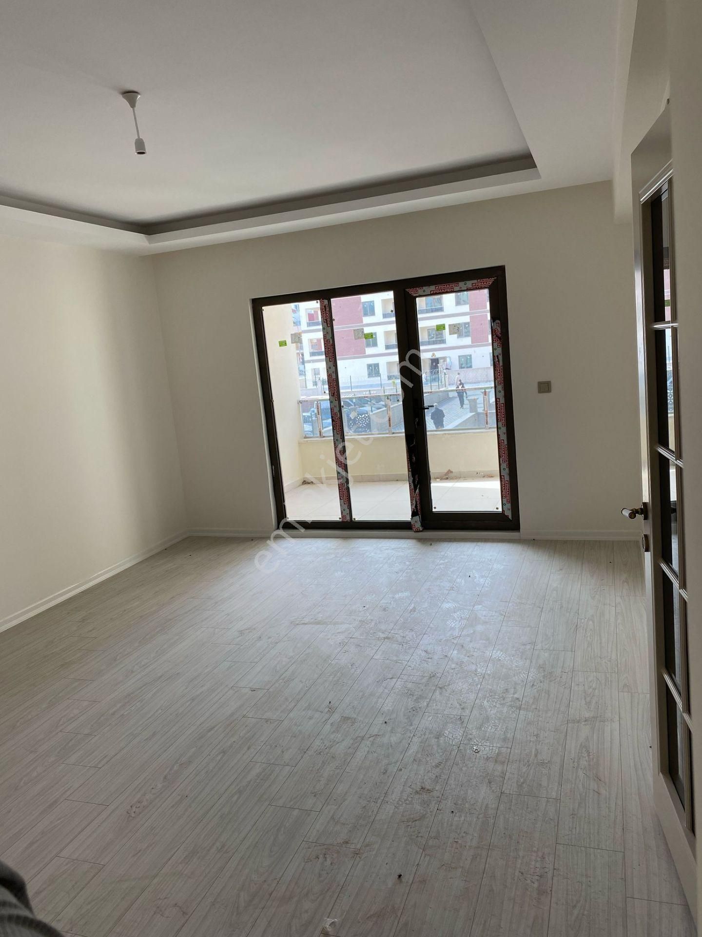 Roma' Dan Yüksek İhtisas Hastanesine Yakın Kiralık Daire