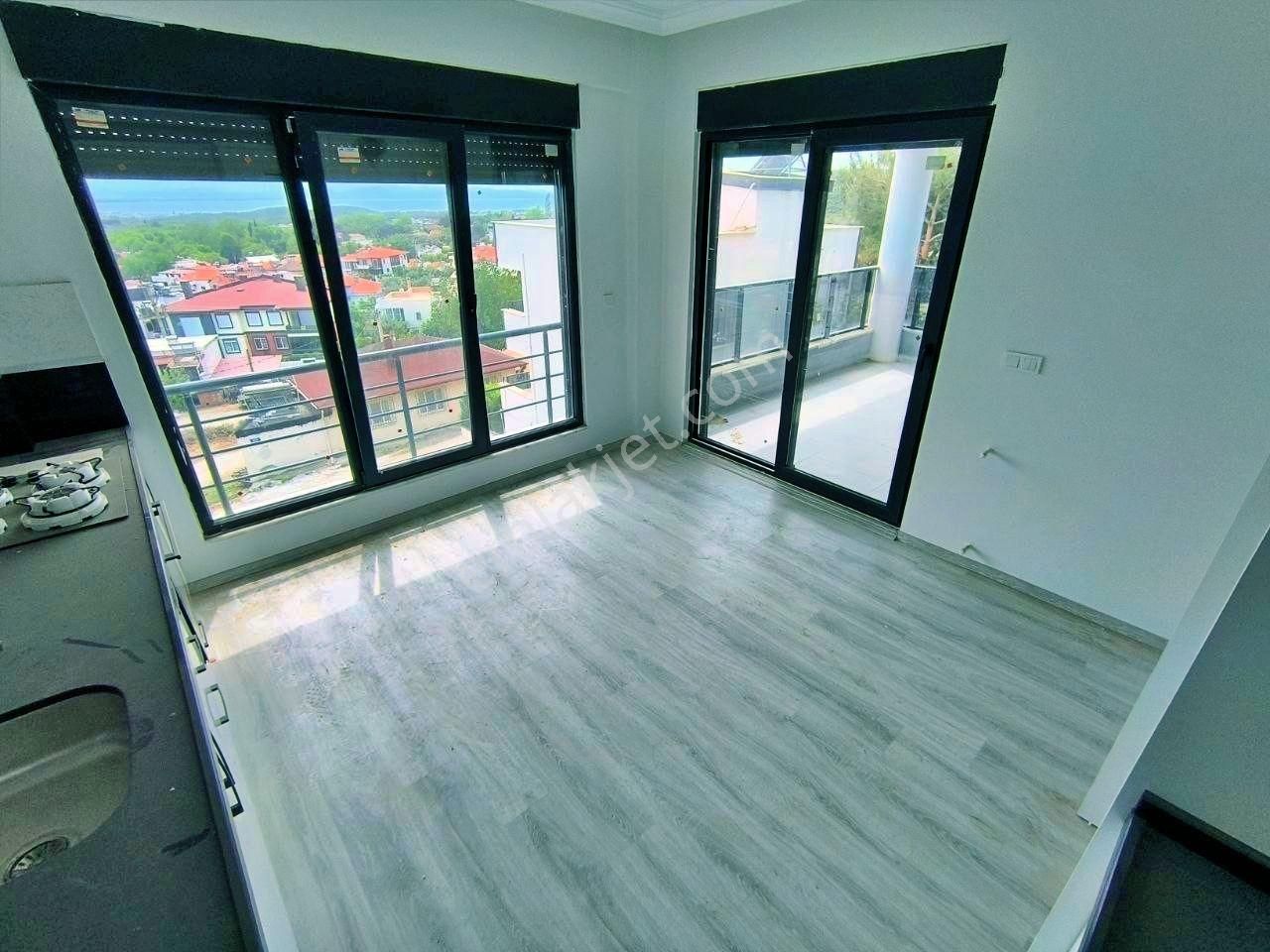 Uytundan Gürede Deniz Manzaralı 3+1 Bahçeli Dubleks
