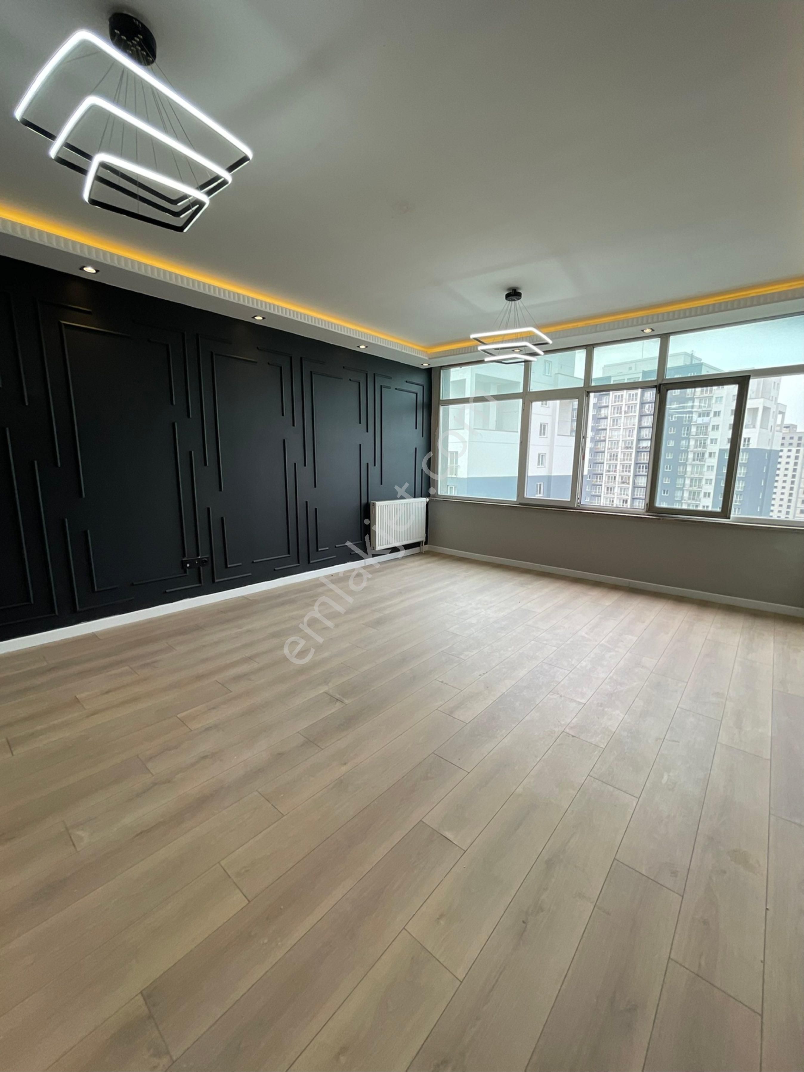 Site İçi 2+1 Lüks Dekorlu Metrobüse Yakın - Görsel 7