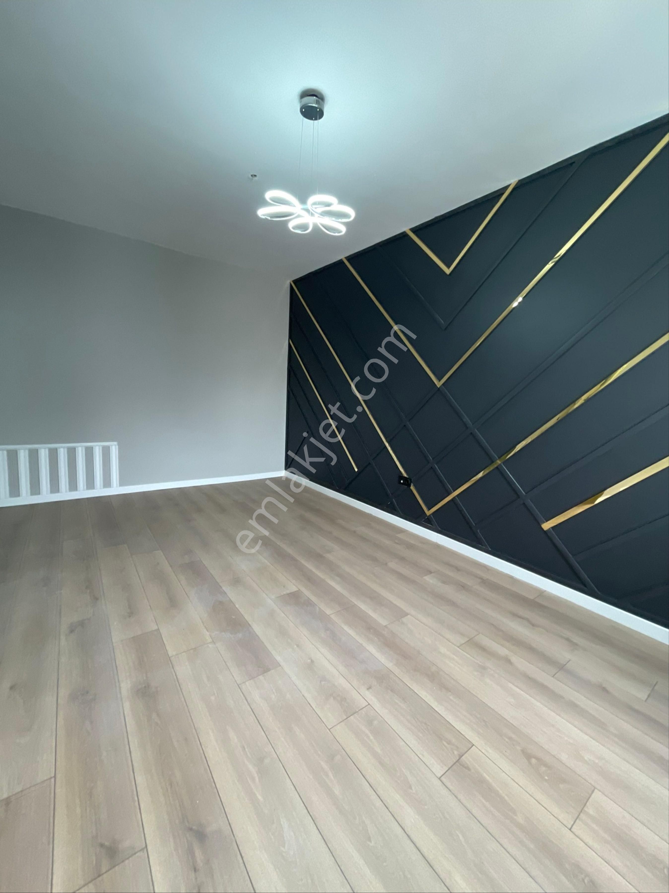 Site İçi 2+1 Lüks Dekorlu Metrobüse Yakın - Görsel 12