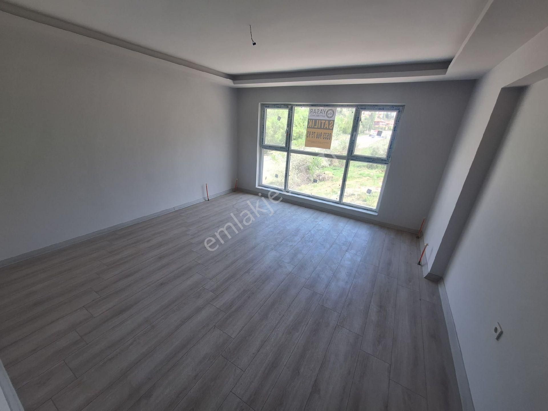Özdemir Emlak,tan Yeşilbayır Yonca Sitesi Sıfır 3,ncü Kat 3+1daire