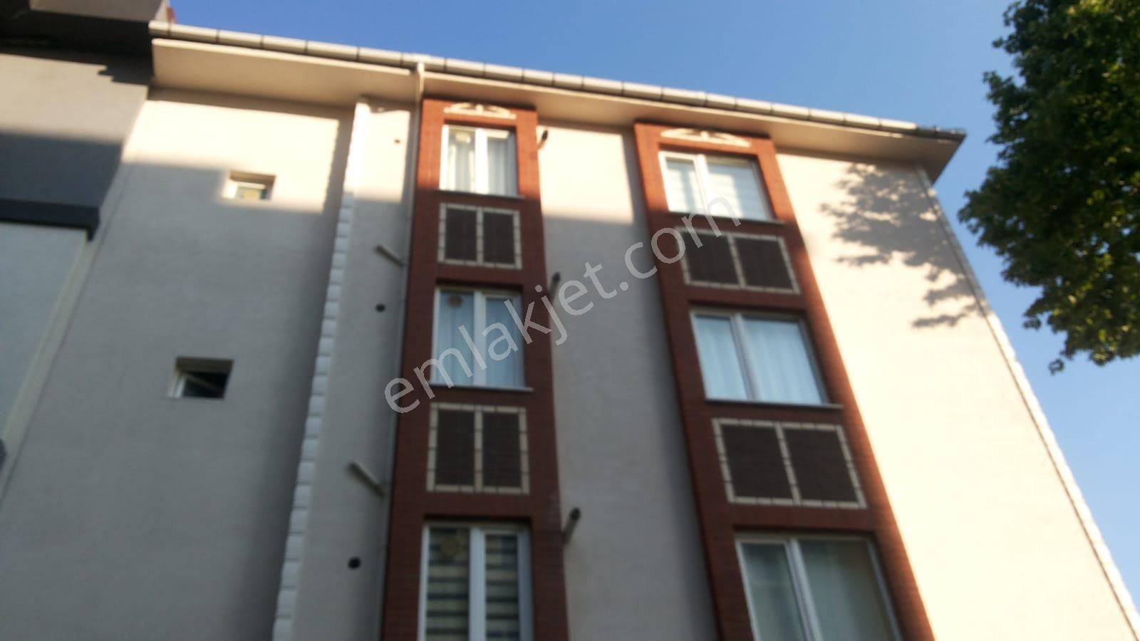 Ümraniye Altınşehirde 2+1 Satılık 100m Giriş Kat Düşeş Kazandıracak Daire No:651
