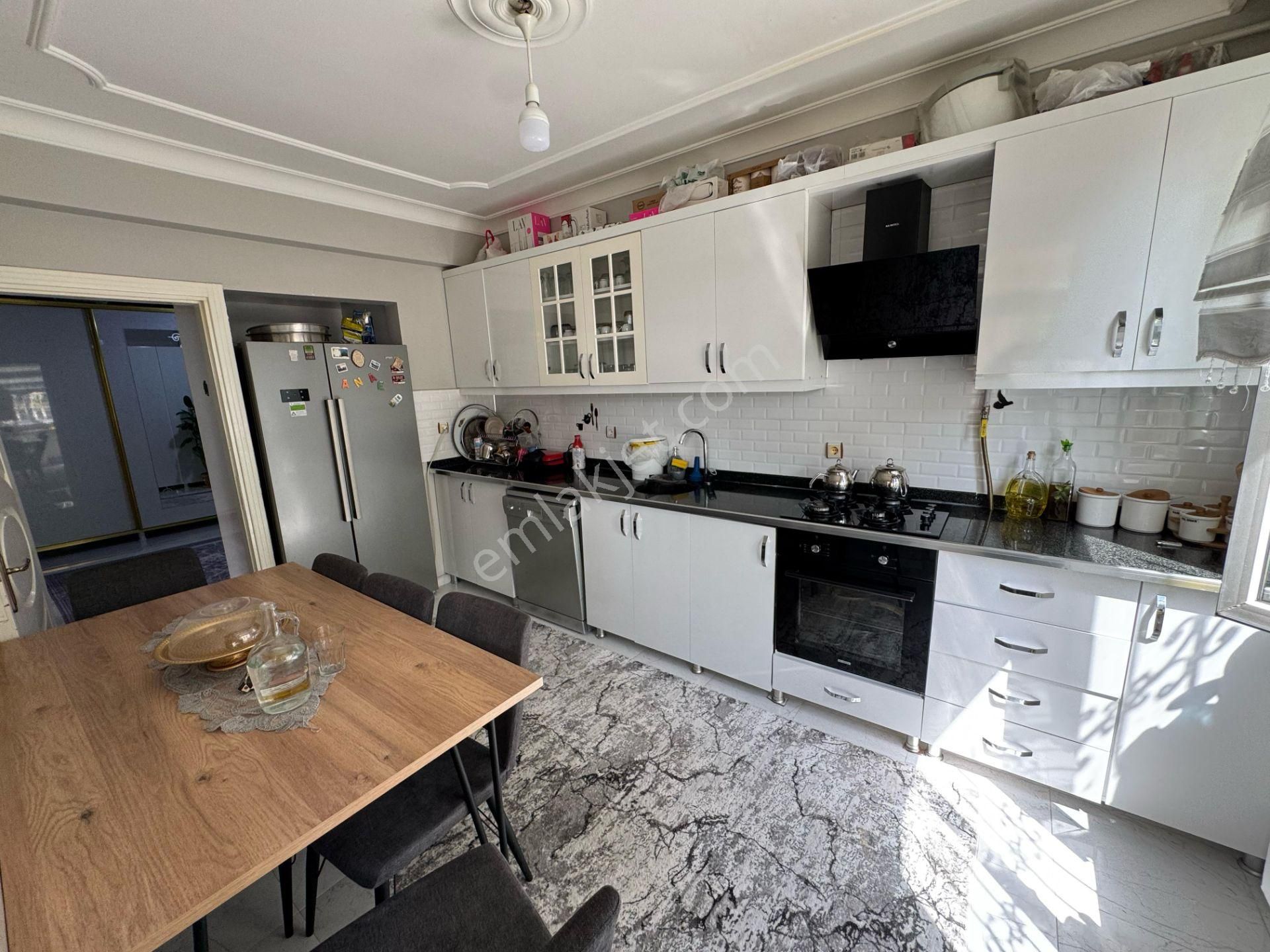 📣 Four Land Gayrimenkul'den Göletli Park Civarı Acill Satılık 3+1 Daire